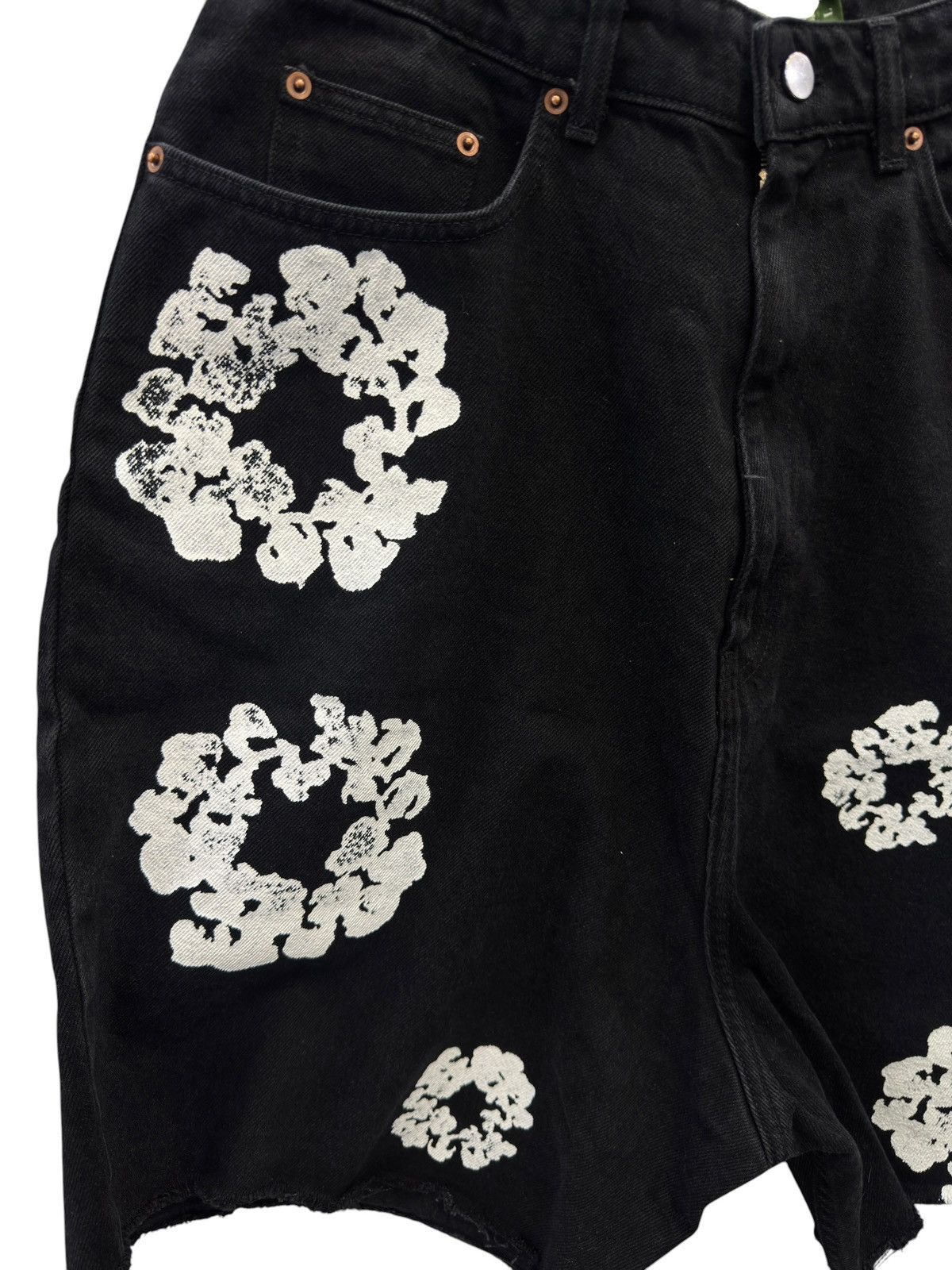 DENIM TEARS Denim Tears Black Floral Jean Shorts Size US 34 / EU 50 - 2 Thumbnail