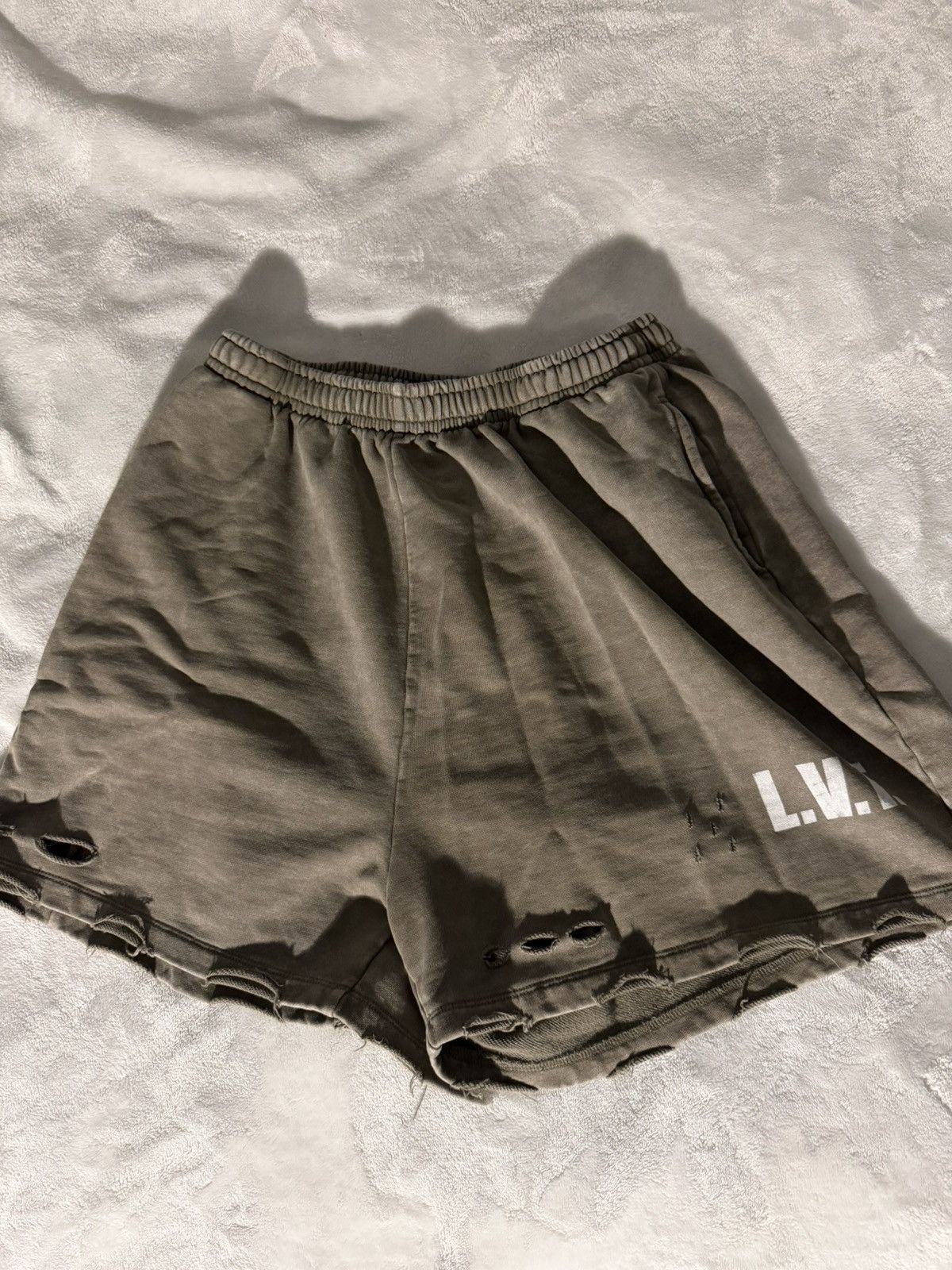 Other Leviter Distressed Beige Shorts Size US 34 / EU 50 - 1 Thumbnail