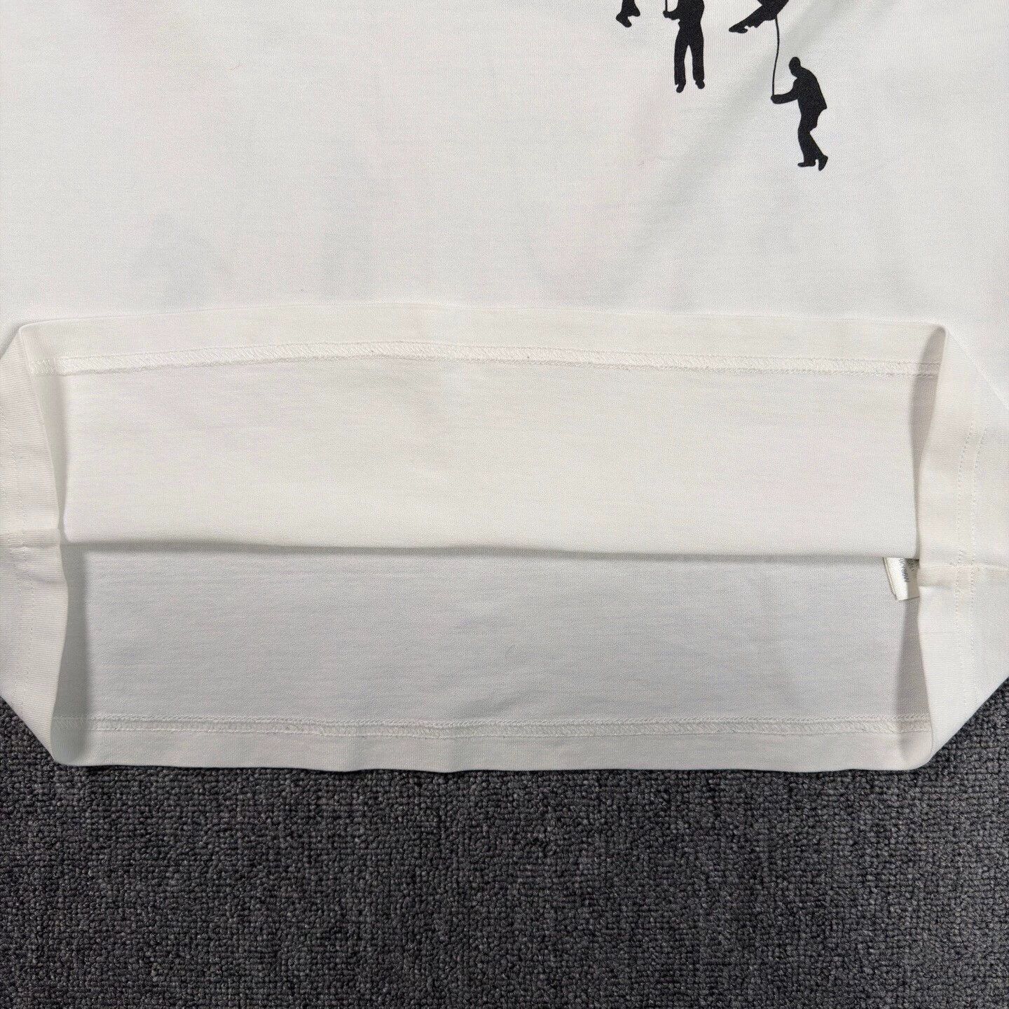 Louis Vuitton LV Parachute Print White T-shirt Size L Near New Size US L / EU 52-54 / 3 - 7 Thumbnail