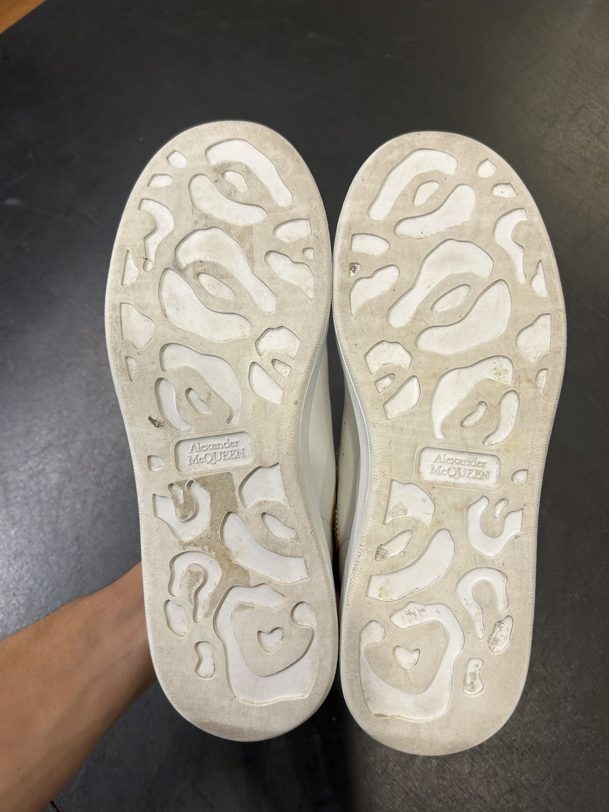 Alexander McQueen Alexander McQueen Oversized Sneaker - Gold Size US 8 / EU 41 - 7 Thumbnail