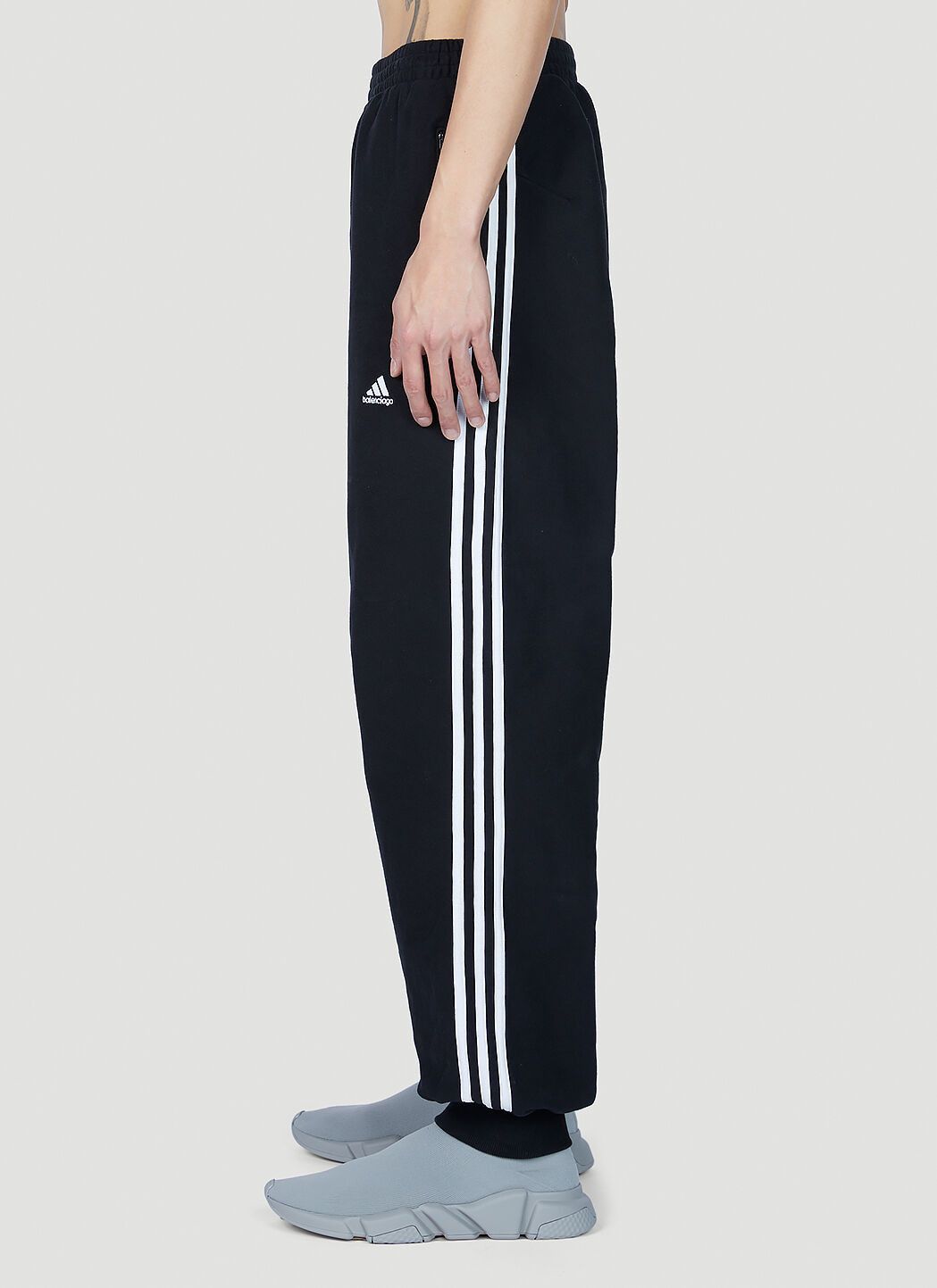 Adidas × Balenciaga XXS Cuffed Relaxed Track Pant Embroidered Logo Stripes SS21 Size US 32 / EU 48 - 17 Thumbnail