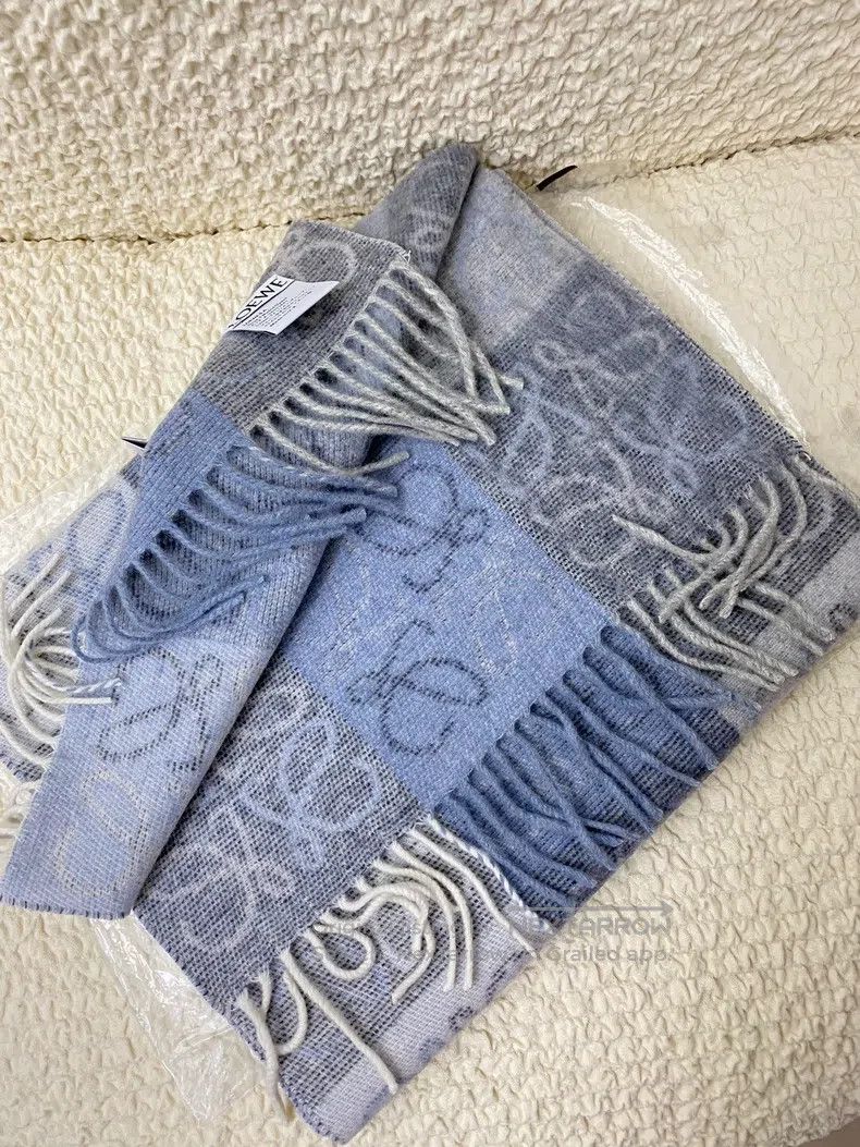 Loewe Loewe Classic printed checkered wool cashmere woolen scarf Size ONE SIZE - 6 Thumbnail