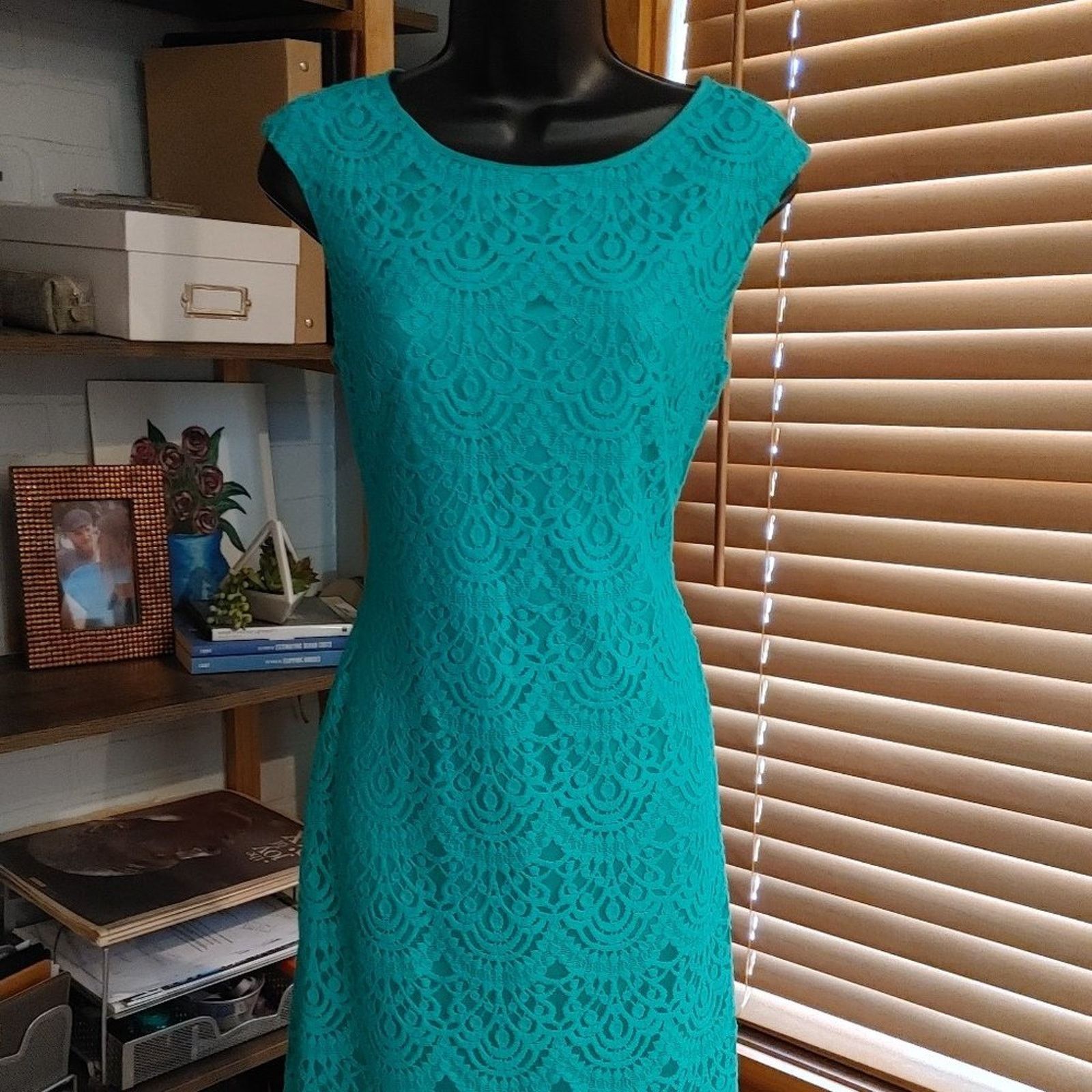 Other Embroidered Lace Sheath Dress from Jessica Howard Size M / US 6-8 / IT 42-44 - 1 Thumbnail