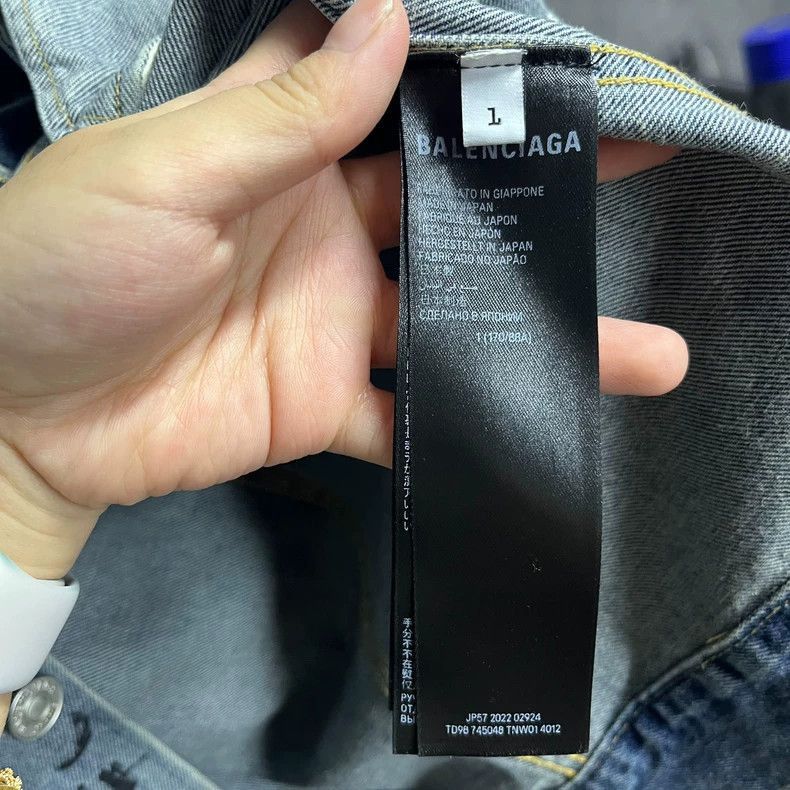 Balenciaga Balenciaga latest blue hand-painted printed logo denim jack Size US S / EU 44-46 / 1 - 4 Thumbnail