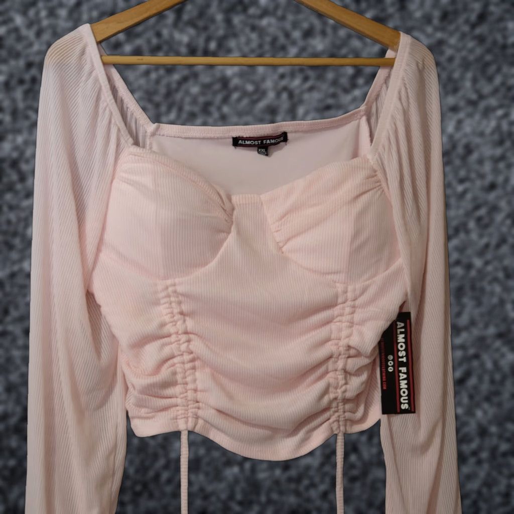 Almost Famous NWT! Almost Famous Cropped Top Pink Ruched Womens XXL Shirt Top Cropped Pink Ruched Balloon Sleeve Square Neck Size XXL / US 16-18 / IT 52-54 - 1 Thumbnail
