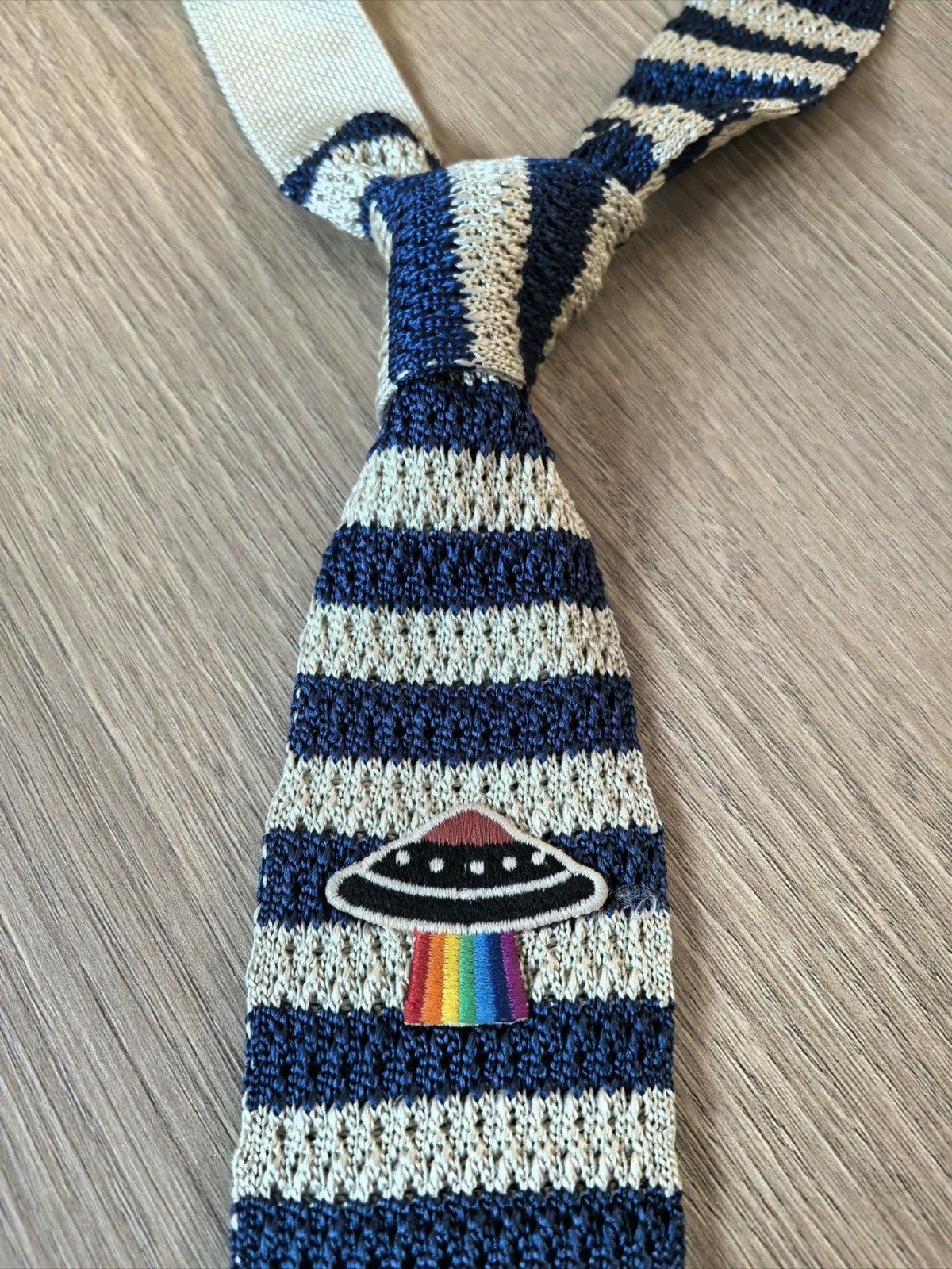 Gucci Gucci red striped spaceship tie Size ONE SIZE - 3 Thumbnail
