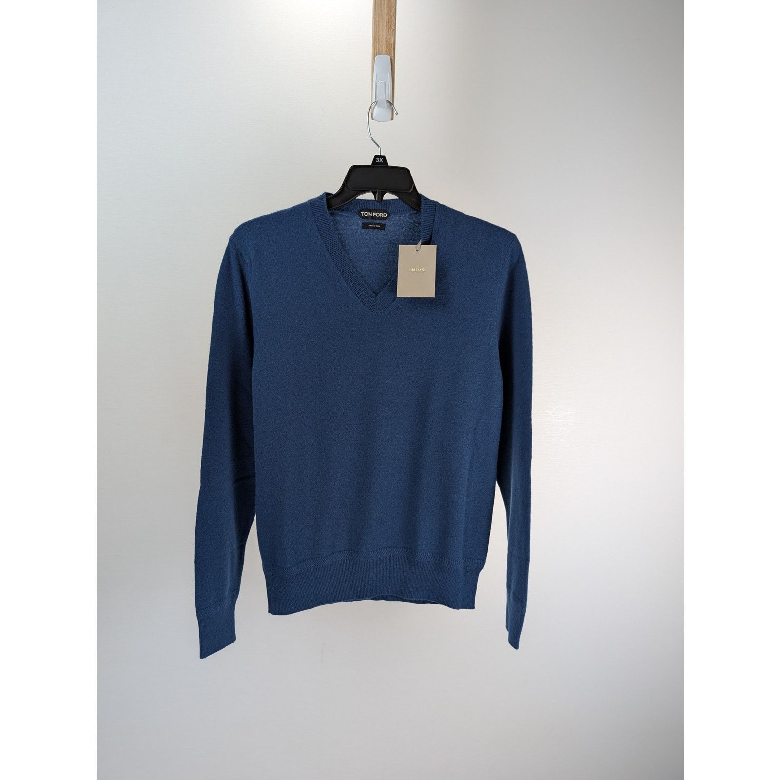 o1rshd1 V-Neck Turtle Neck Sweatshirt in Blue