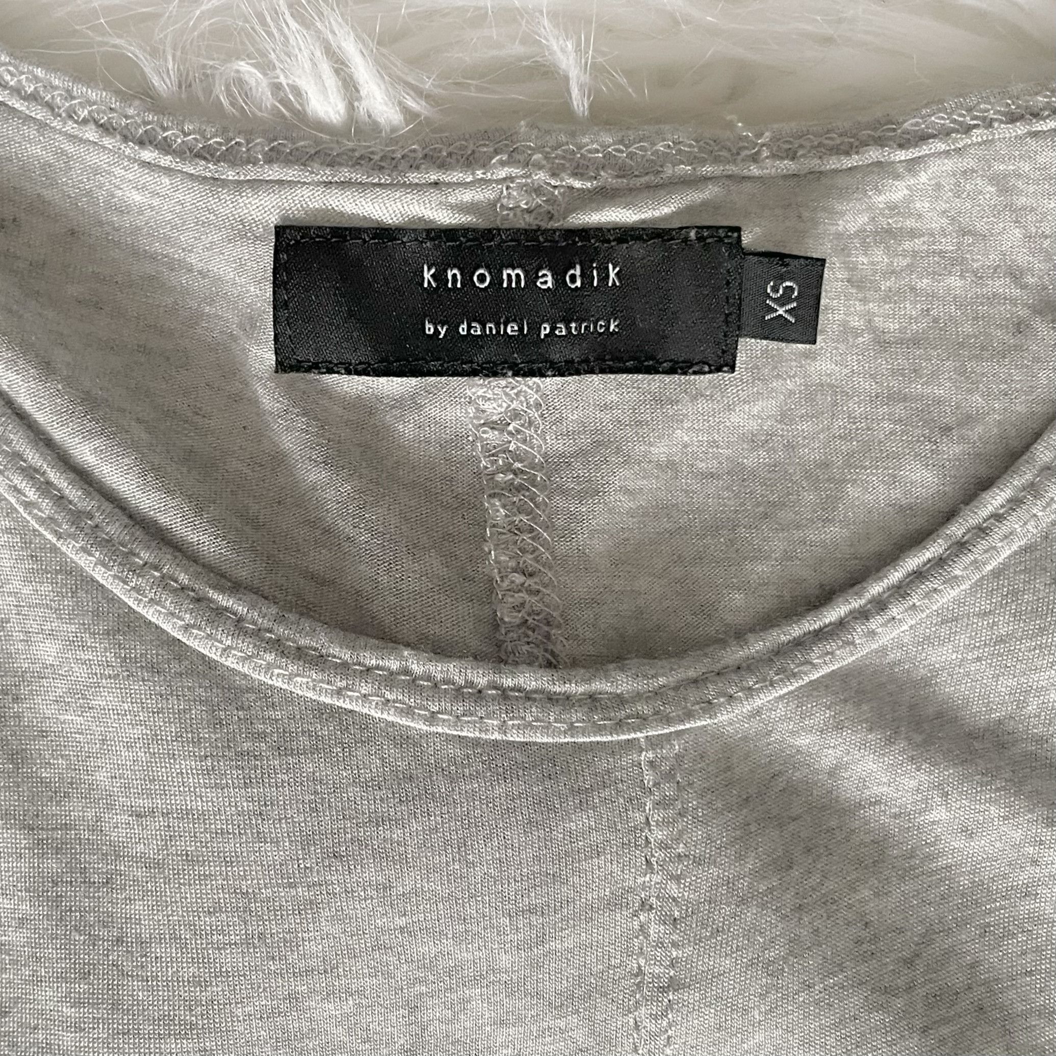 Daniel Patrick Knomadik by Daniel Patrick light gray t shirt long size XS Size US XS / EU 42 / 0 - 7 Thumbnail
