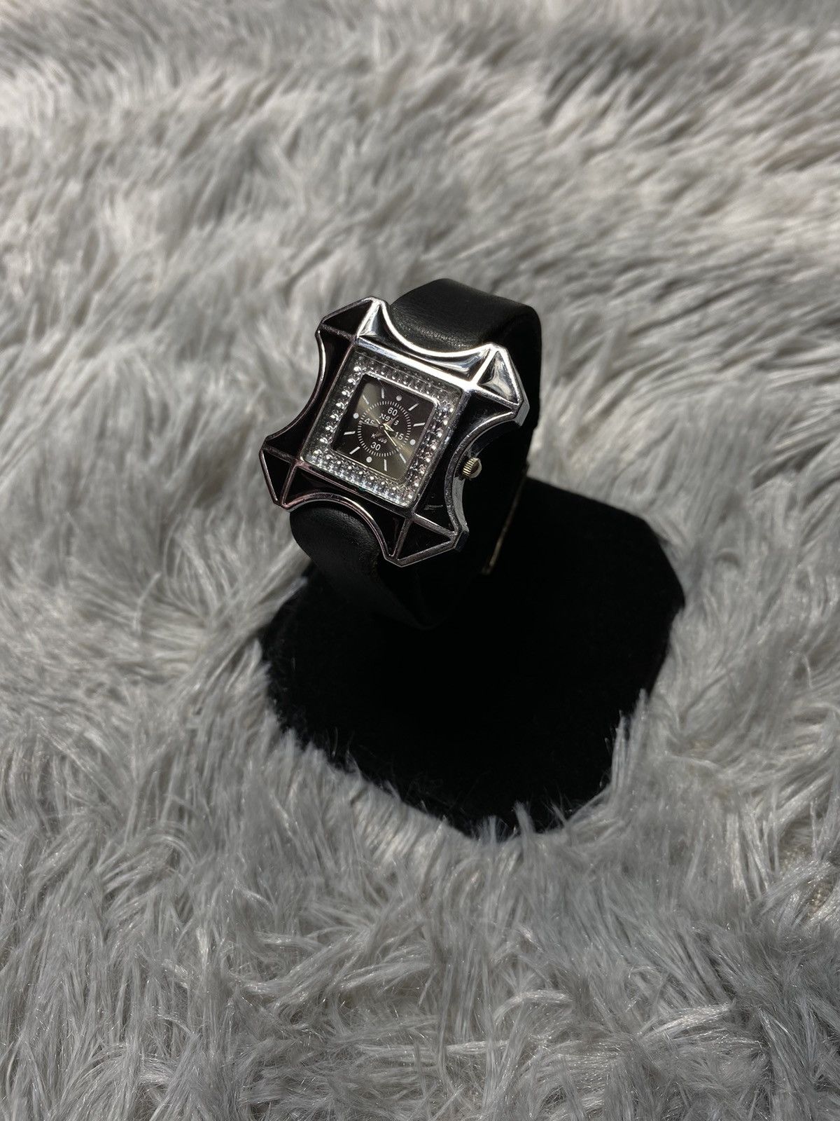 Vintage Sculptural Black Jewel Watch - Japanese Brand Size ONE SIZE - 4 Thumbnail