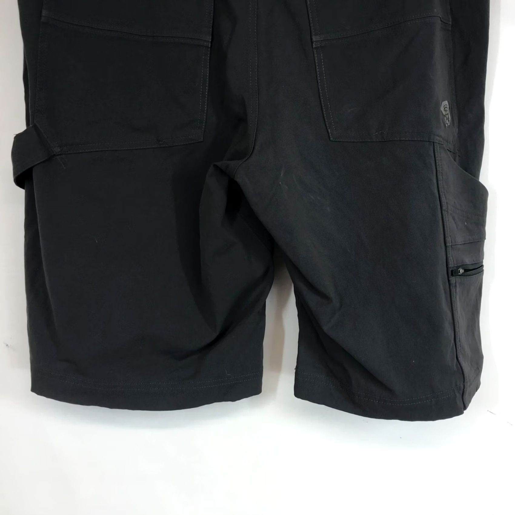 Mountain Hardwear Mountain Hardwear Mens 40 Gray Nylon Blend Painter Shorts Size US 40 / EU 56 - 6 Thumbnail