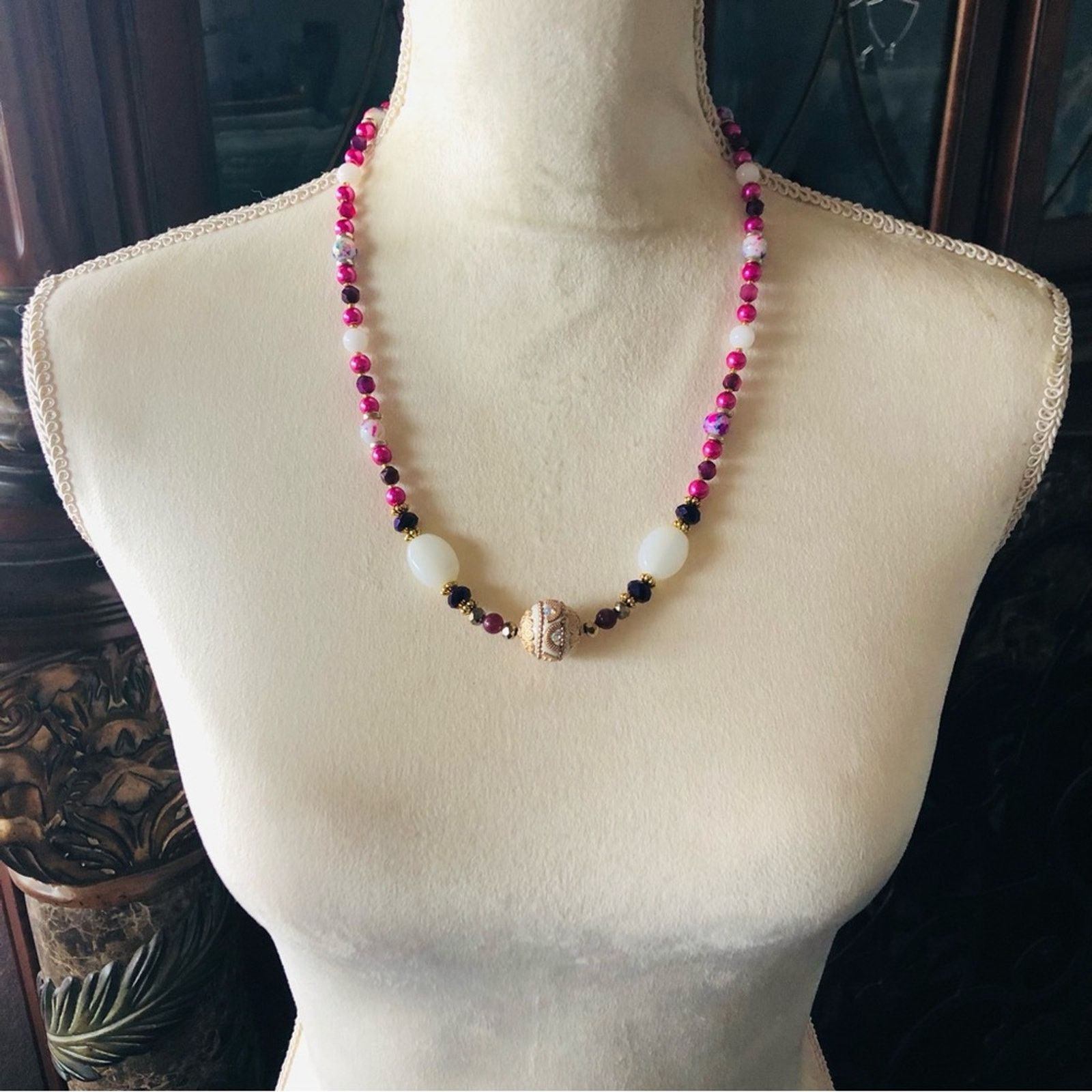 Handmade Handcrafted repurpose filigree milk glass garnet necklace Size ONE SIZE - 4 Thumbnail
