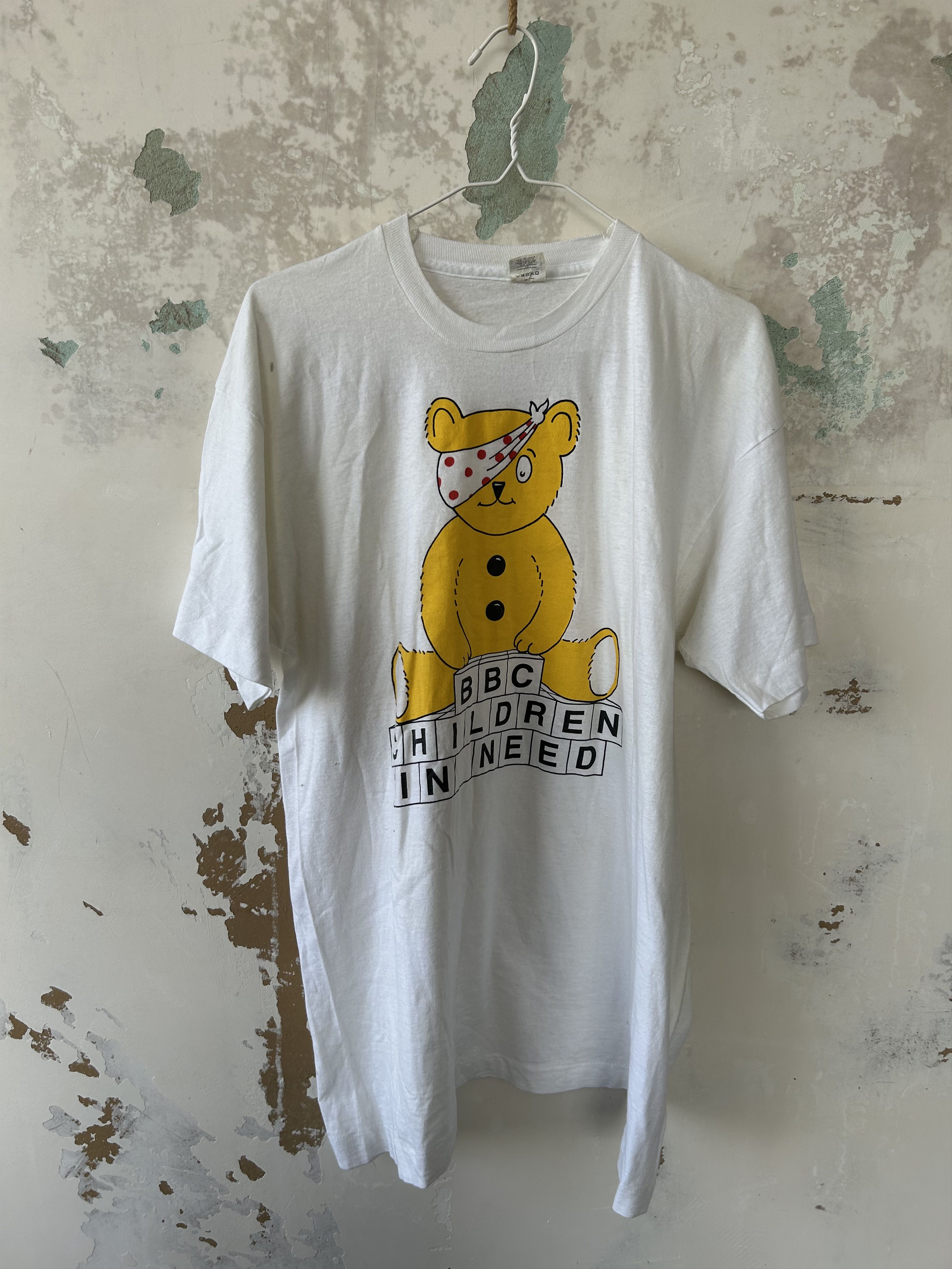 Vintage 1986 BBC Children In Need Sick Bear Promo T-shirt Size US XL / EU 56 / 4 - 1 Thumbnail