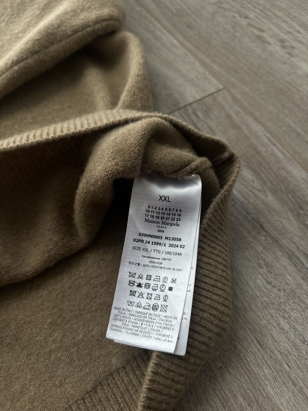 Maison Margiela 2024 Maison Margiela V Neck Knitted Wool Sweater Size US XXL / EU 58 / 5 - 10 Thumbnail