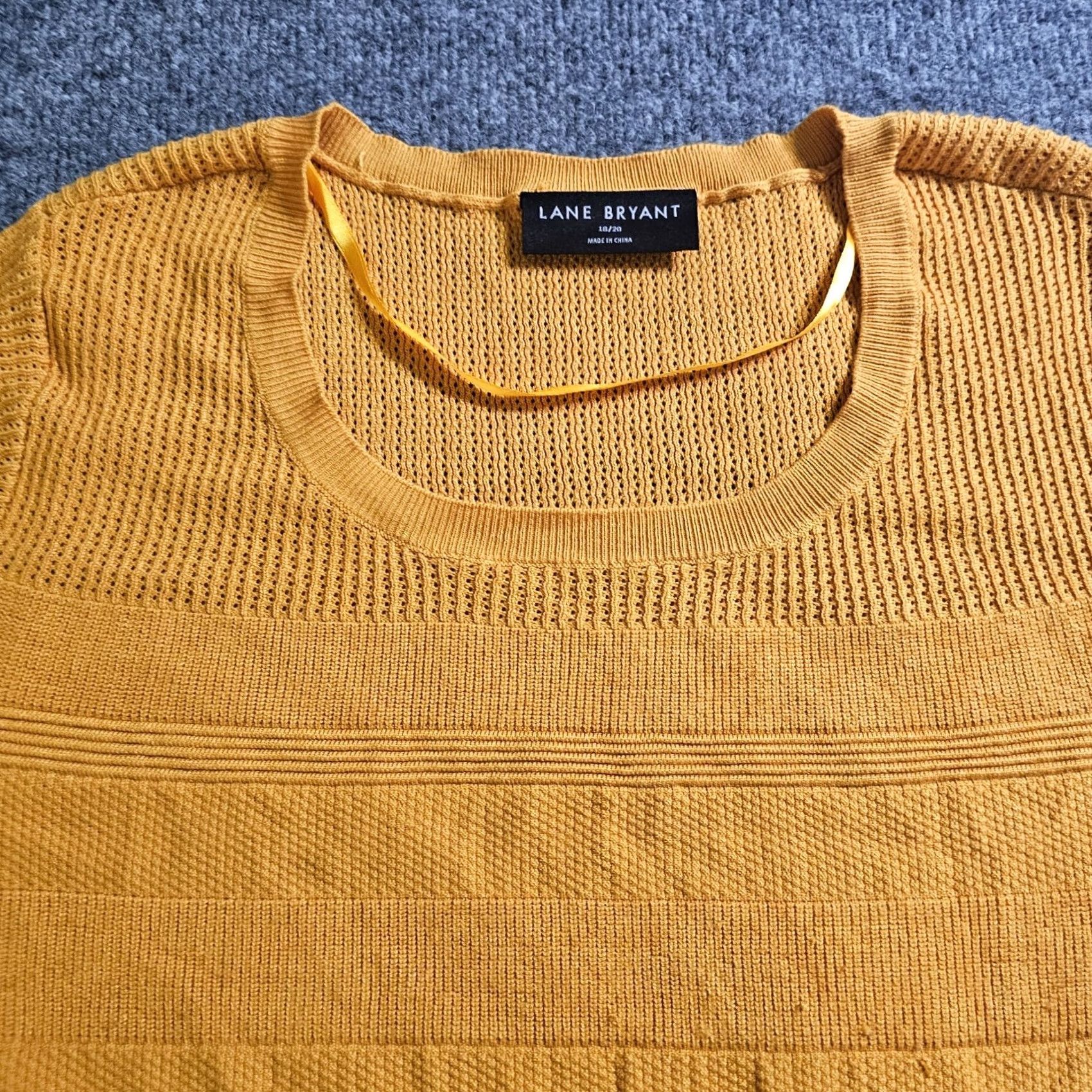 Vintage Lane Bryant Sweater Womens 20 Yellow Knit Texture Short Sleeve Stretch Casual Size 3XL / US 20-22 - 2 Thumbnail