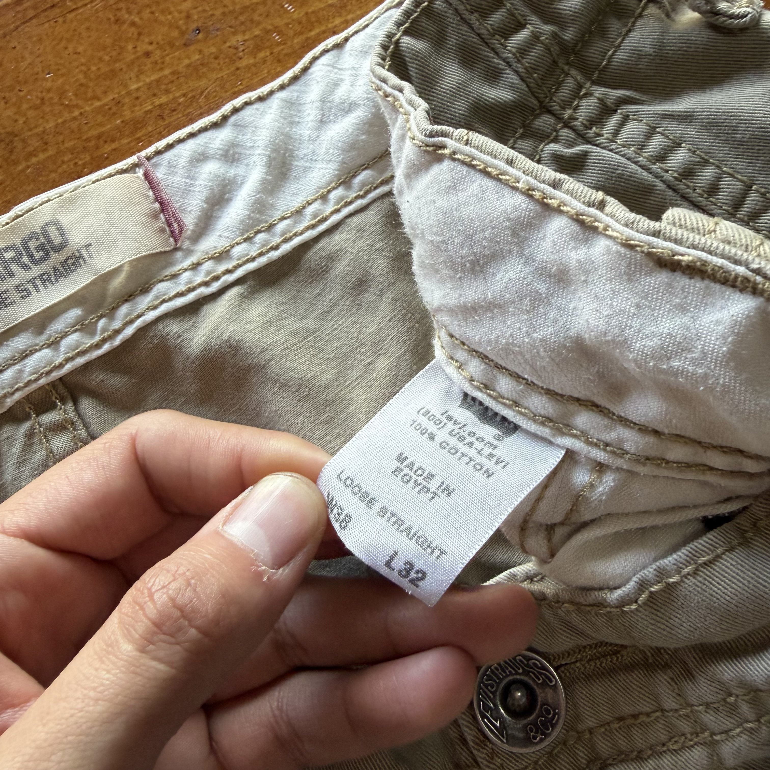 Levi's Vtg Levis Pants Mens 38x32 Beige Cargo Loose Straight Size US 38 / EU 54 - 5 Thumbnail