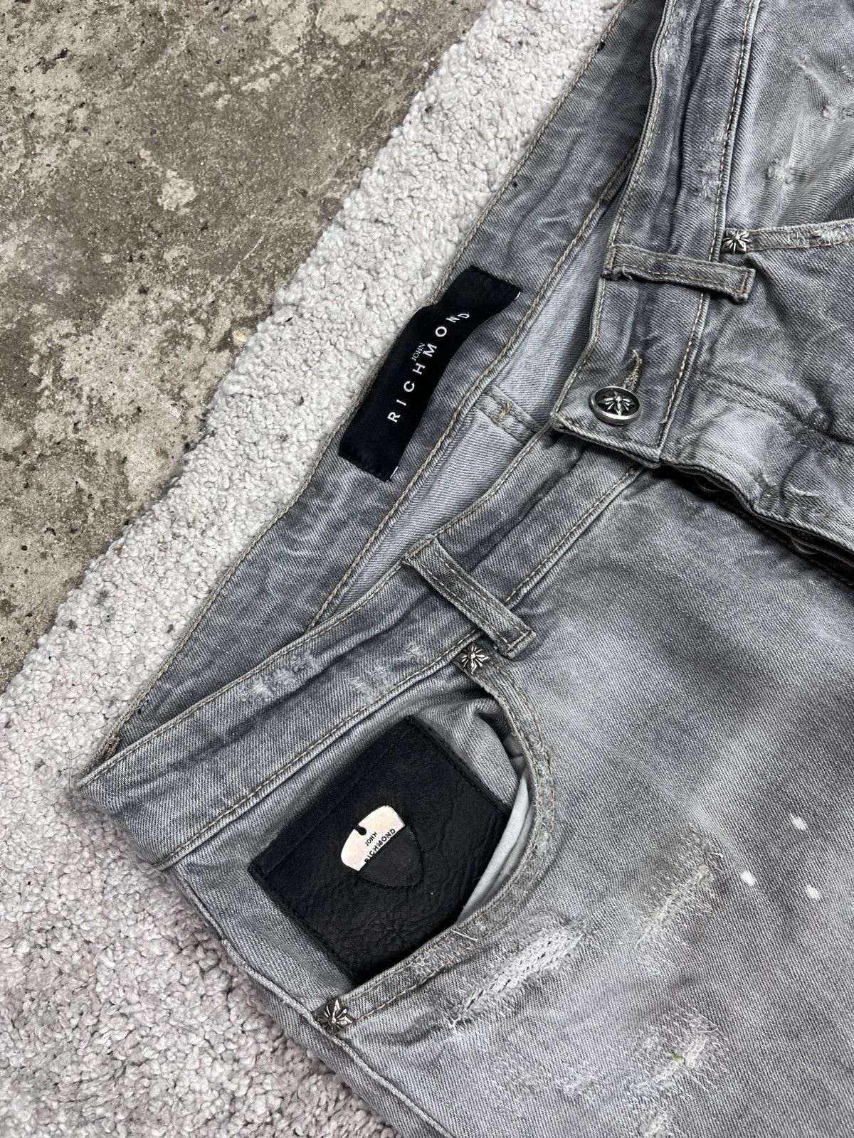 John Richmond RICHMOND DISTRESSED REPAIRED FADED DENIM PANTS - LOT № 3258 Size US 32 / EU 48 - 6 Thumbnail