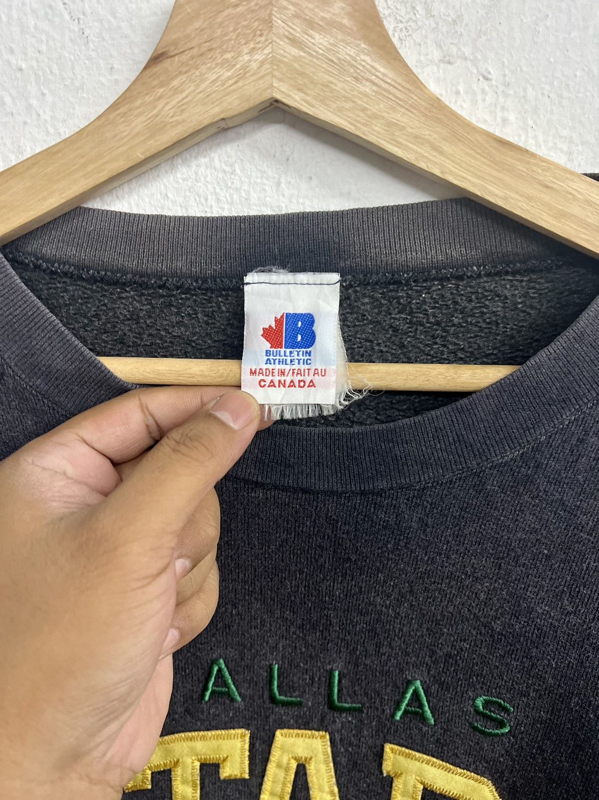 NHL VINTAGE 90s DALLAS STARS NHL BULLETIN ATHLETICS SWEATSHIRT Size US XXL / EU 58 / 5 - 6 Thumbnail