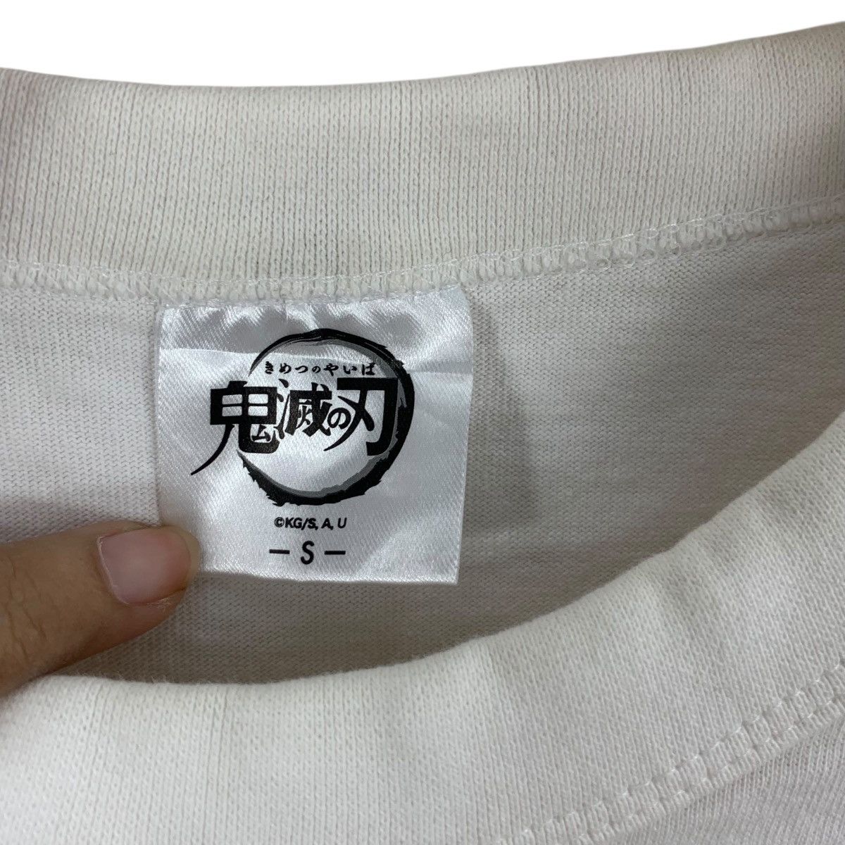 Anime ANIME DEMON SLAYER x GU Japan Corps Tee Shirt Top Manga Size US S / EU 44-46 / 1 - 7 Thumbnail