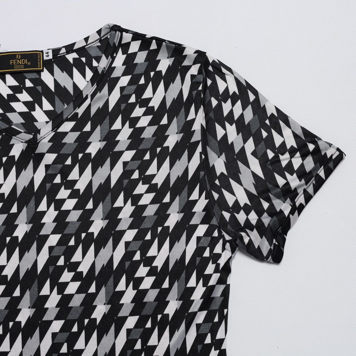 Fendi Fendi Monogram Tee Zuca Nylon Black White Vintage Size M / US 6-8 / IT 42-44 - 4 Thumbnail