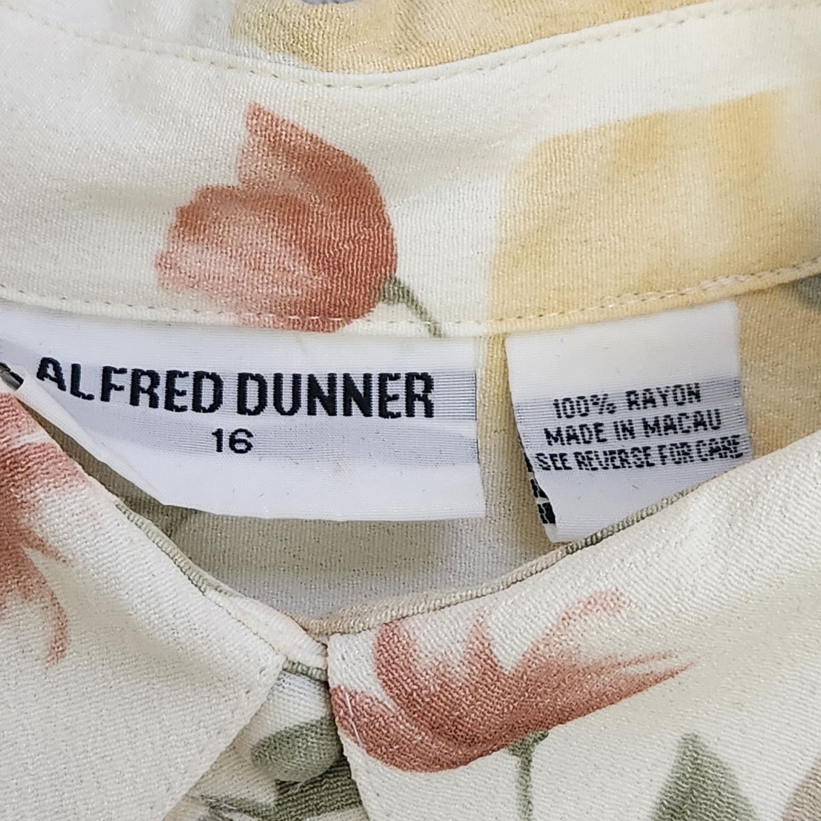 Other VTG Alfred Dunner Cream Green Floral Hidden Button Top 16 Size XXL / US 16-18 / IT 52-54 - 5 Thumbnail