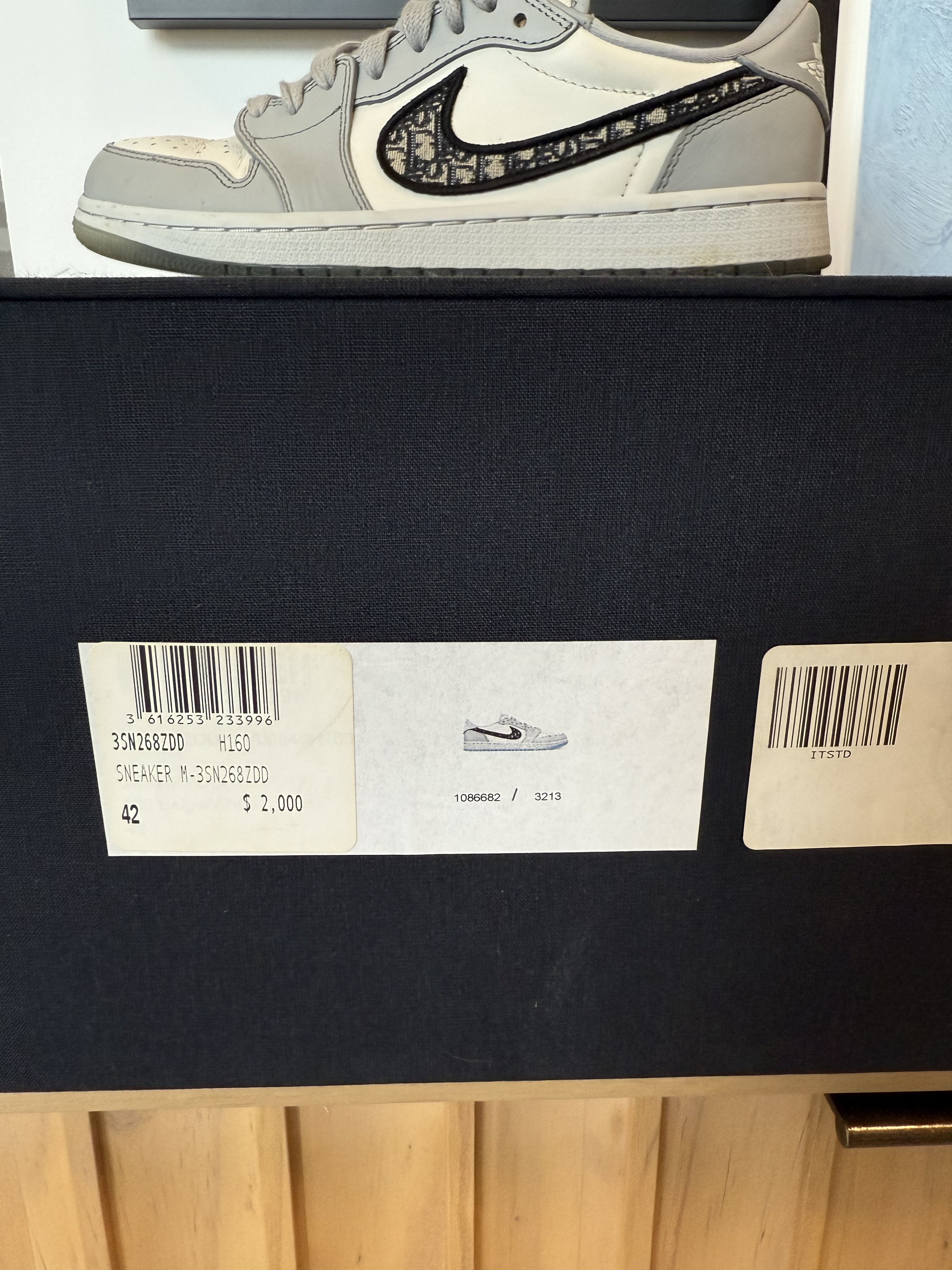 Dior × Jordan Brand Nike Air Jordan 1 x Christian Dior - Low - Size 8.5 - 41.5 Size US 8.5 / EU 41-42 - 15 Thumbnail