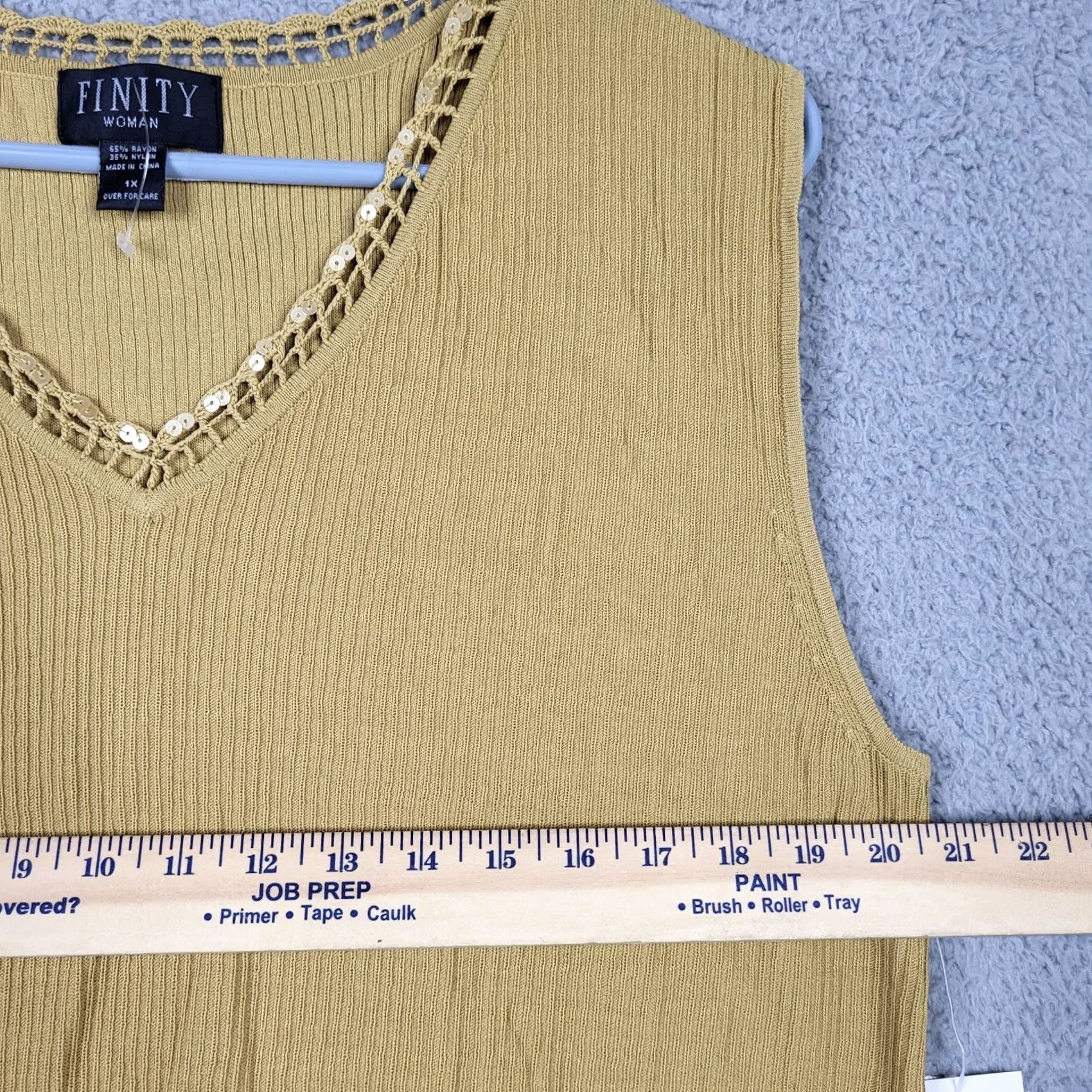 Vintage FINITY Tank Top Womens 1X Tan Ribbed Sleeveless V-Neck Casual Basic All Seasons Knit Shirt 1X Womens Tan Ribbed Sleeveless Tank Top Size 1X NEW Size XL / US 12-14 / IT 48-50 - 4 Thumbnail