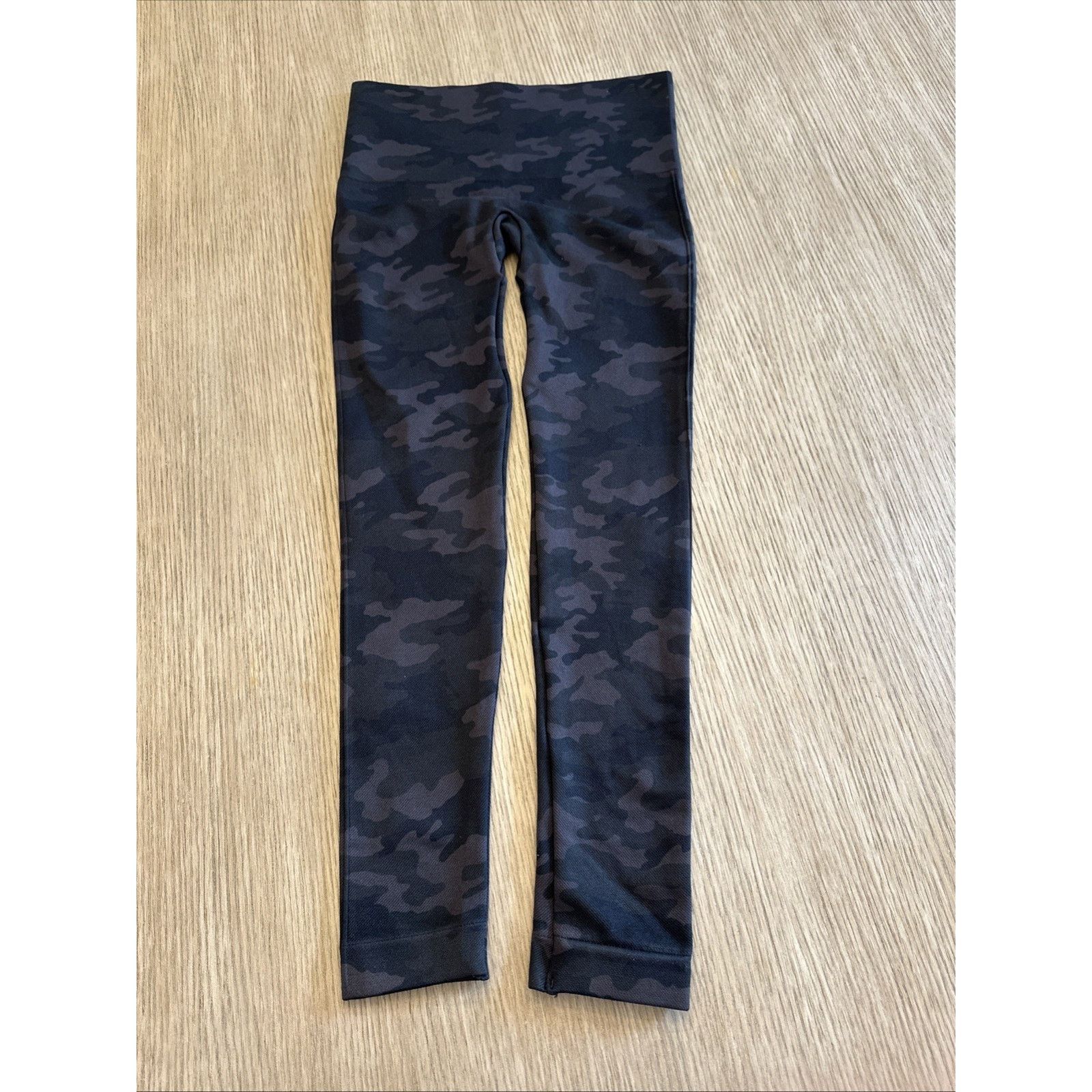 Spanx Spanx Camo Printed High-Waist Tummy Control Leggings S XS Size 26" / US 2 / IT 38 - 3 Thumbnail