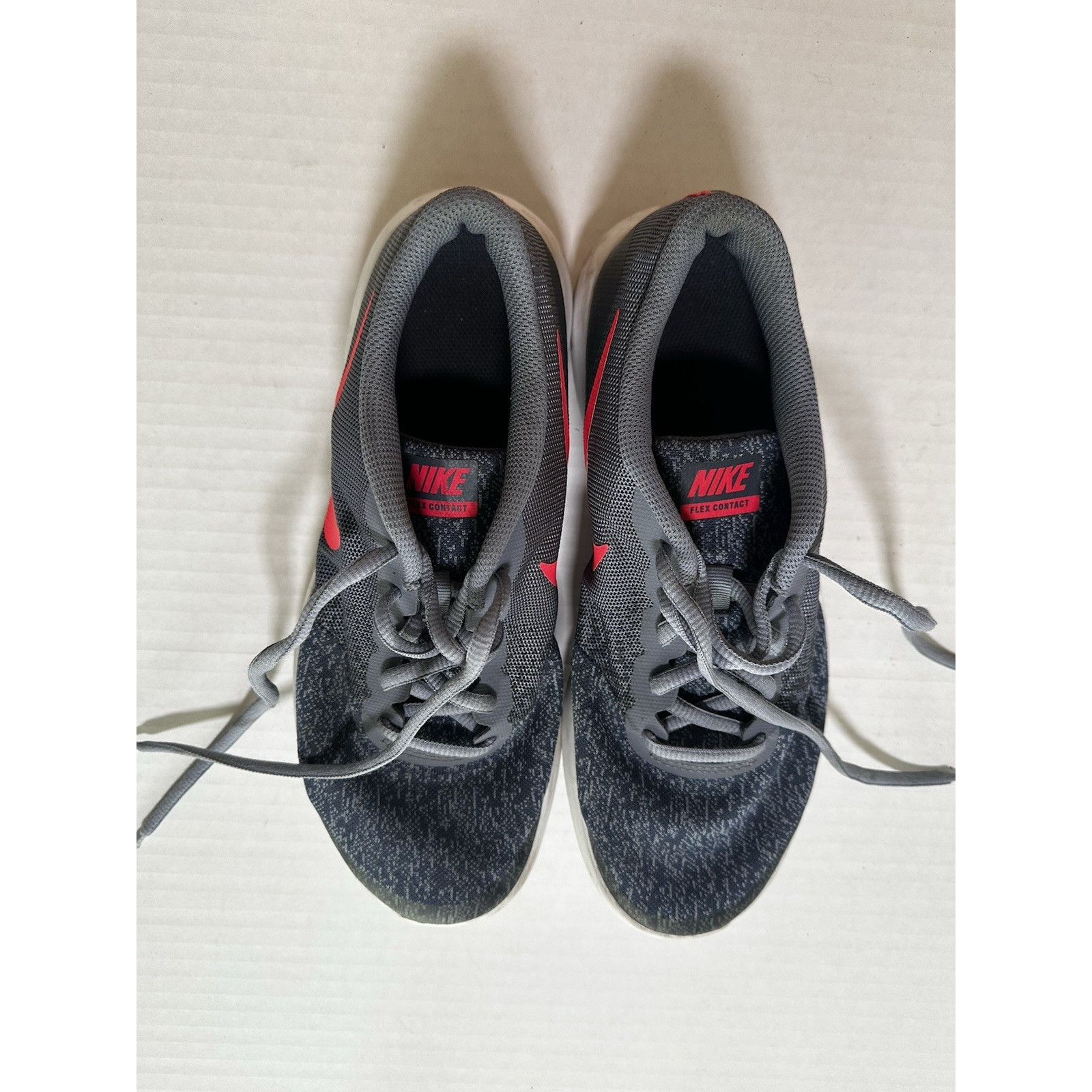 Nike Nike Flex Contact Running Shoe Grey/Red SZ7Y Sneakers Sporty Size US 7 / EU 40 - 12 Thumbnail