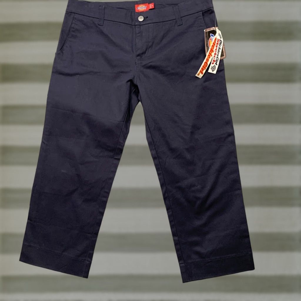 Dickies Dickies Girl Stretch Womens Size 11 Blue Cropped Pants Style NHH11 34" Waist Jeans Cropped 8.5-10.5 in. Regular Belt Loops Womens Stars? Size 32" / US 10 / IT 46 - 1 Thumbnail