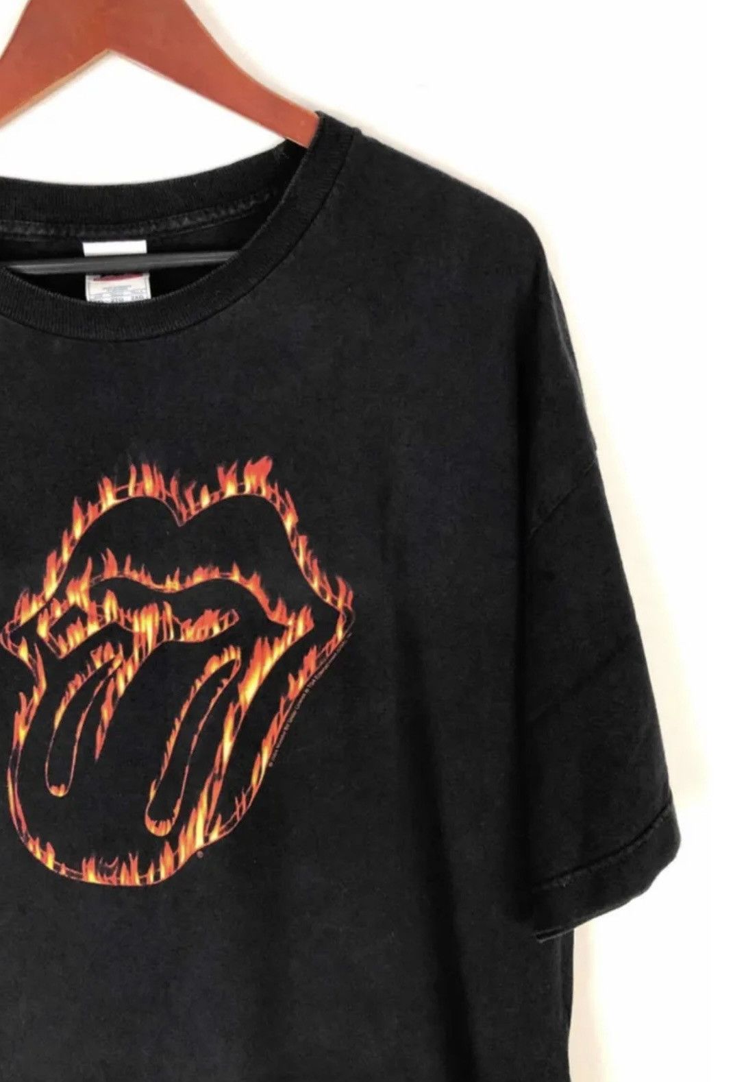 Vintage Vintage Rolling stones 2004 tongue flames print official Xxl Size US XXL / EU 58 / 5 - 4 Thumbnail