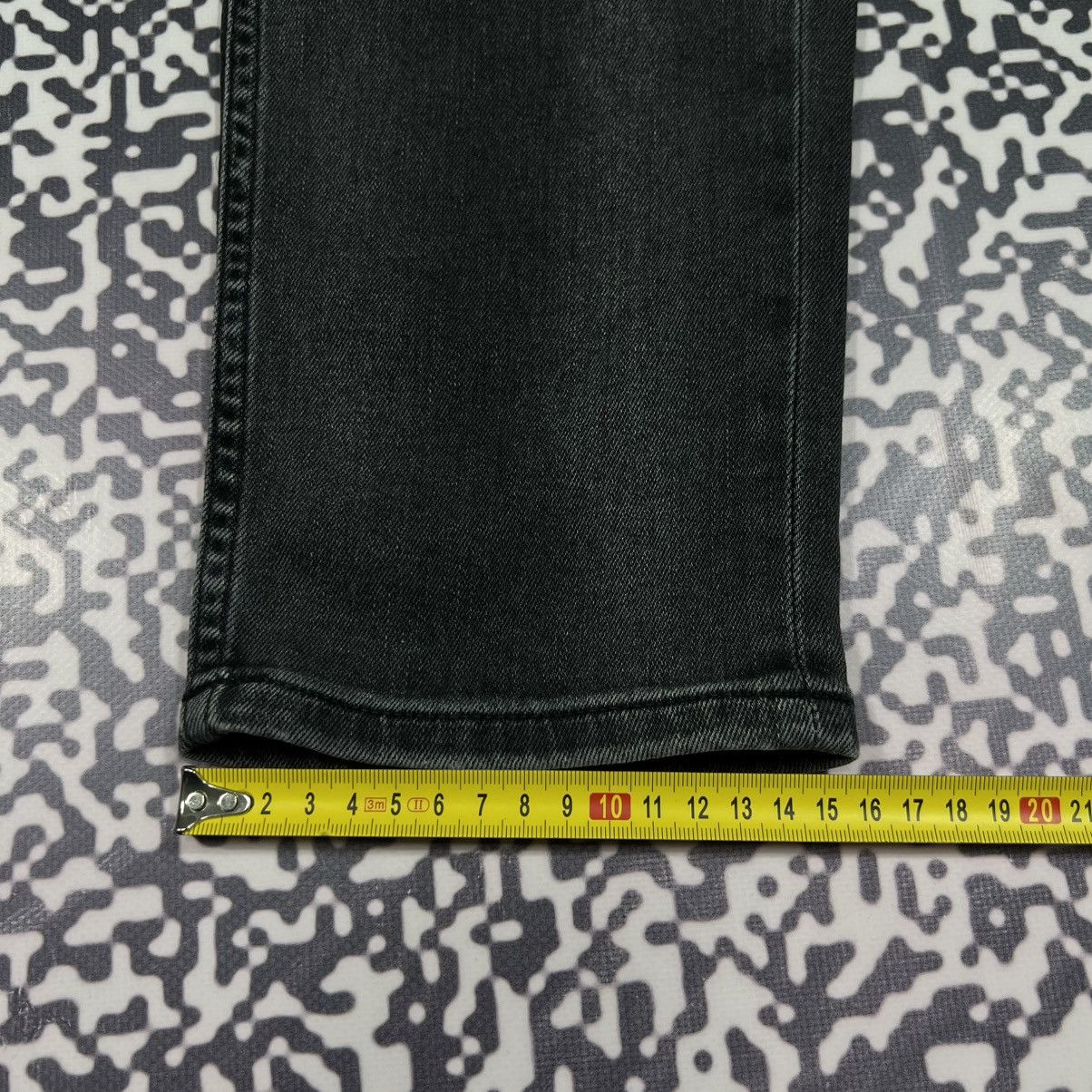 Hugo Boss HUGO BOSS 634 Casual Basic Denim Jeans Size US 31 - 19 Thumbnail