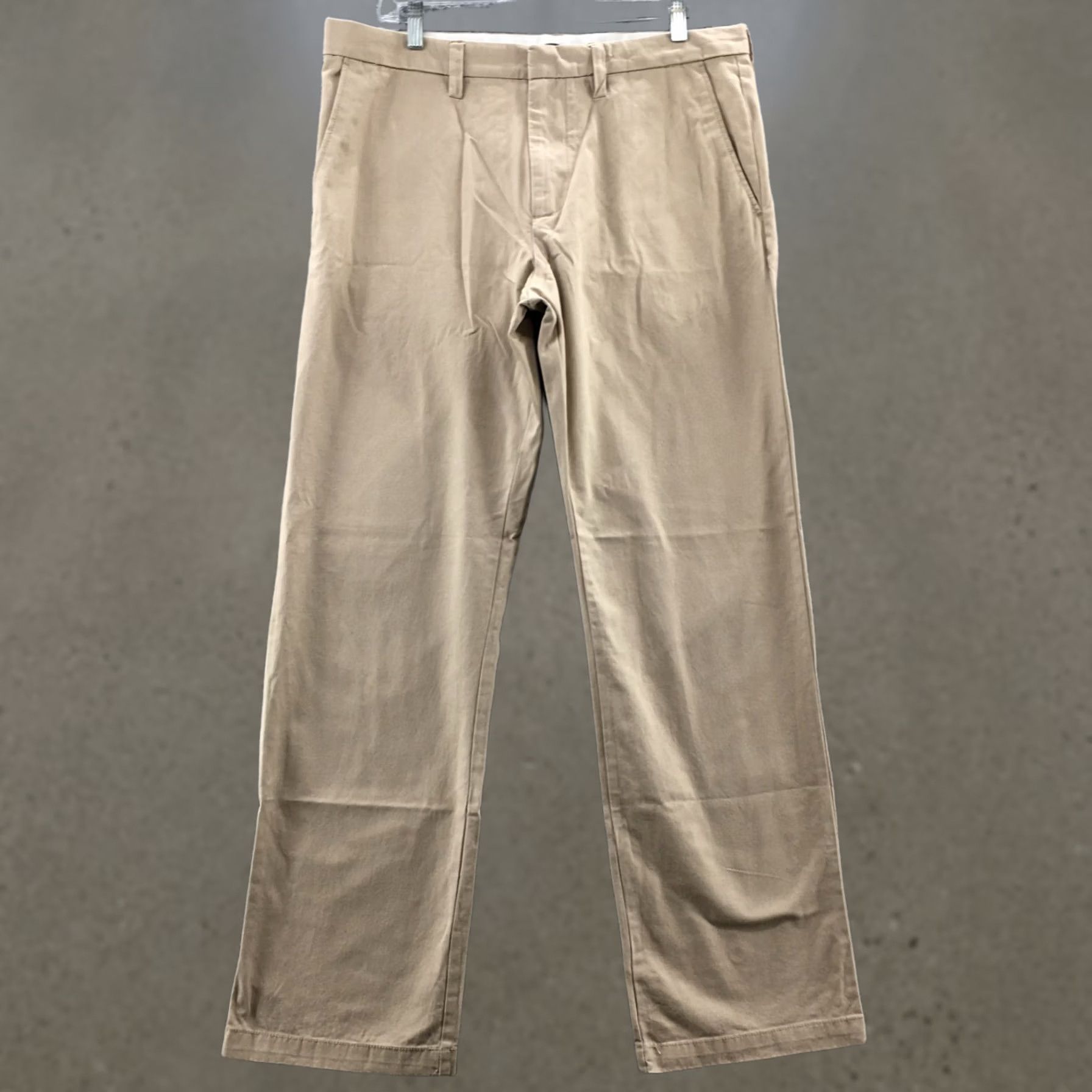 Old Navy Old Navy Chino Pants Mens 34x32 Beige Cotton High Rise Casual NEW Pants Mens Regular Beige Cotton Chino High Rise Casual NEW Size US 34 / EU 50 - 1 Thumbnail