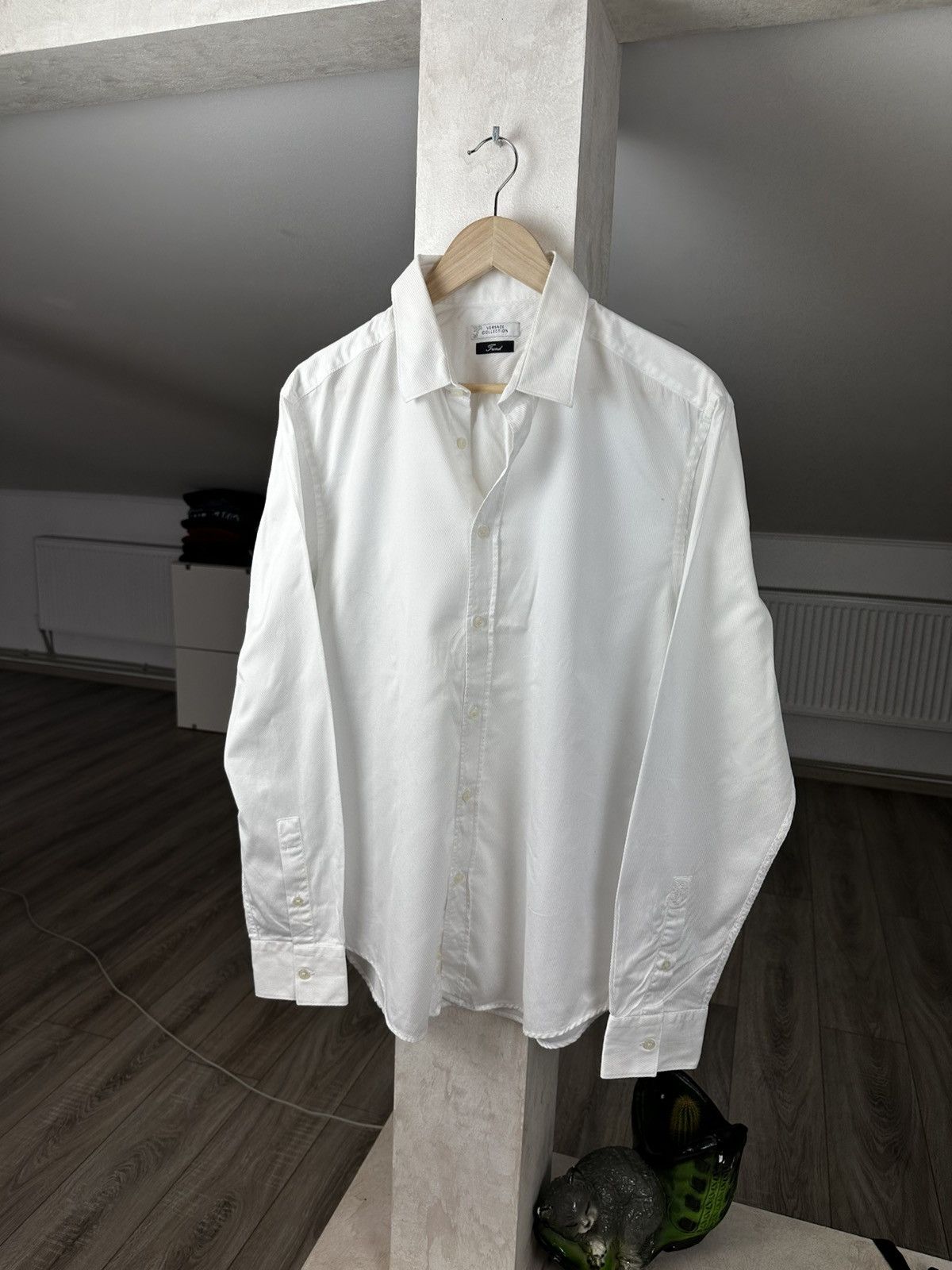 Versace Vintage Versace Logo Medusa Shirt Tee Size US M / EU 48-50 / 2 - 1 Thumbnail