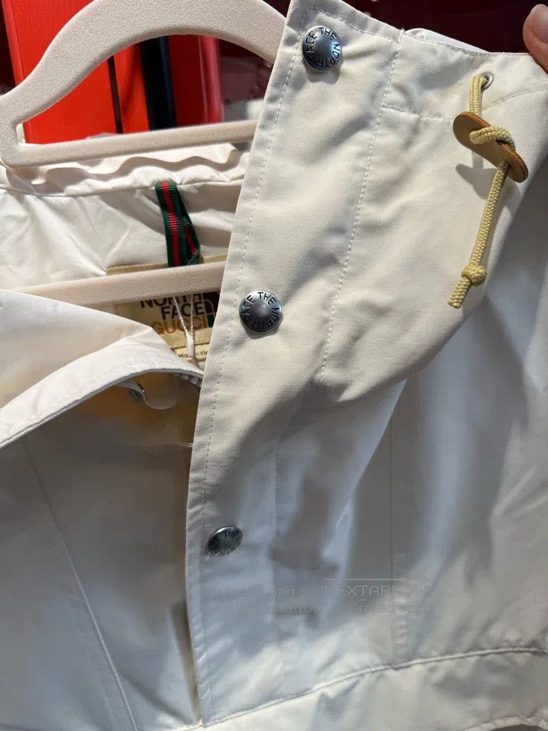 Gucci Gucci North side co-branded windbreaker jacket Size XXS / US 00 / IT 34 - 4 Thumbnail