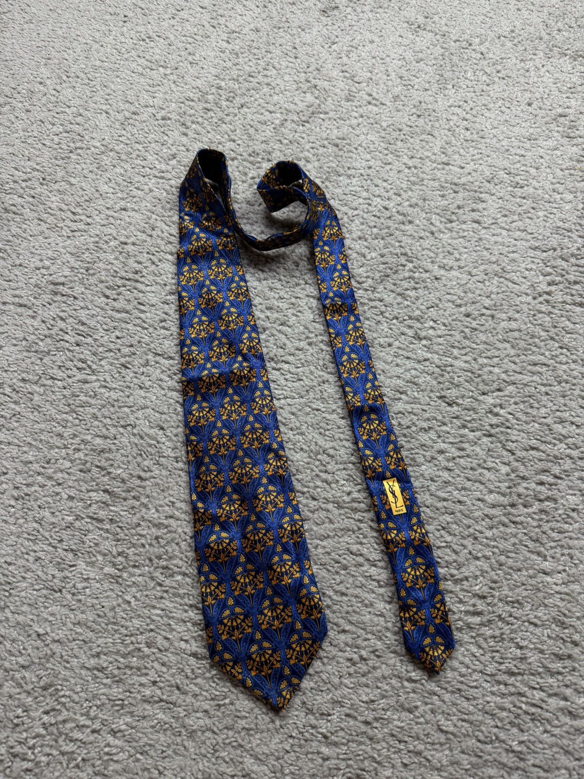 Yves Saint Laurent Vintage Yves Saint Lauren Blue Gold Luxury Tie Size ONE SIZE - 1 Thumbnail