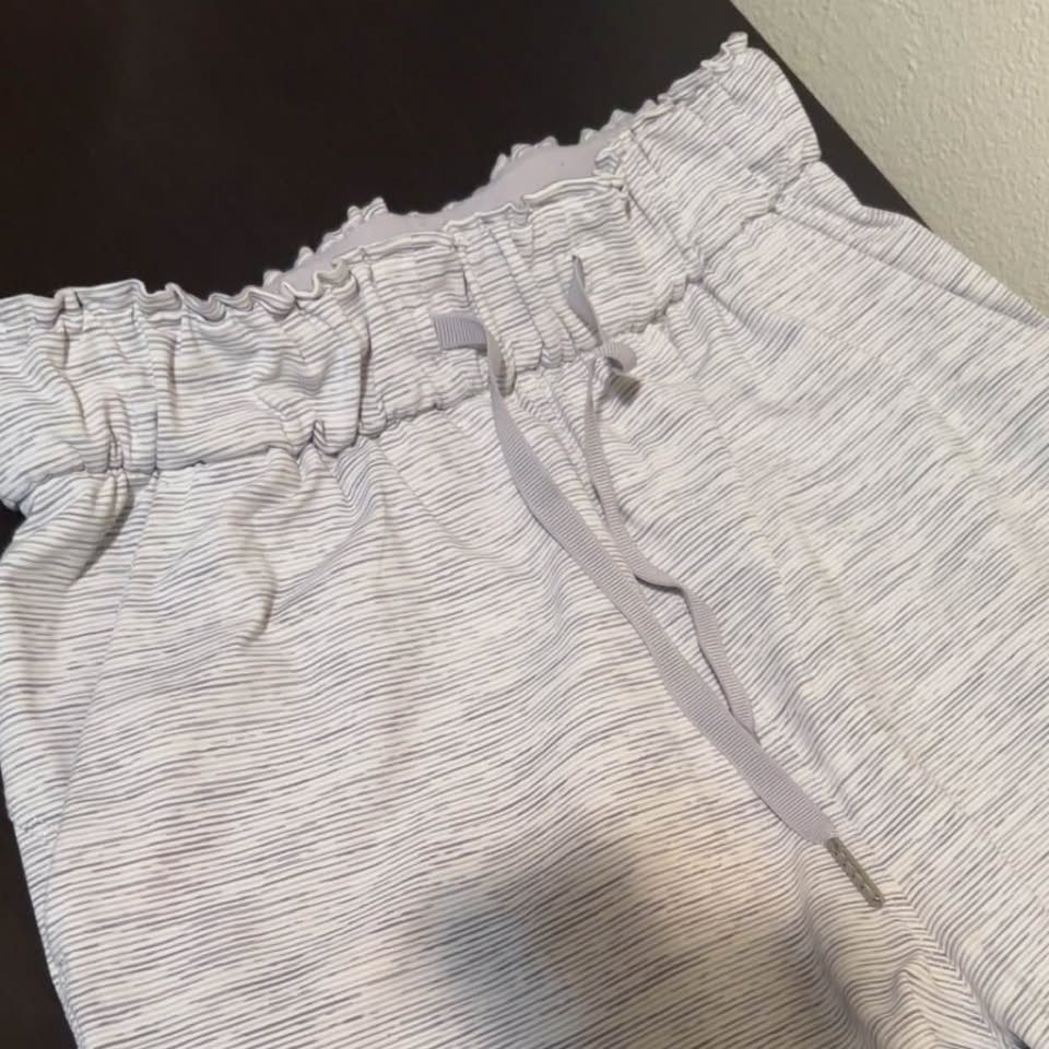 Lululemon Lululemon On the Fly Pant Size 24" / US 00 / IT 34 - 3 Thumbnail