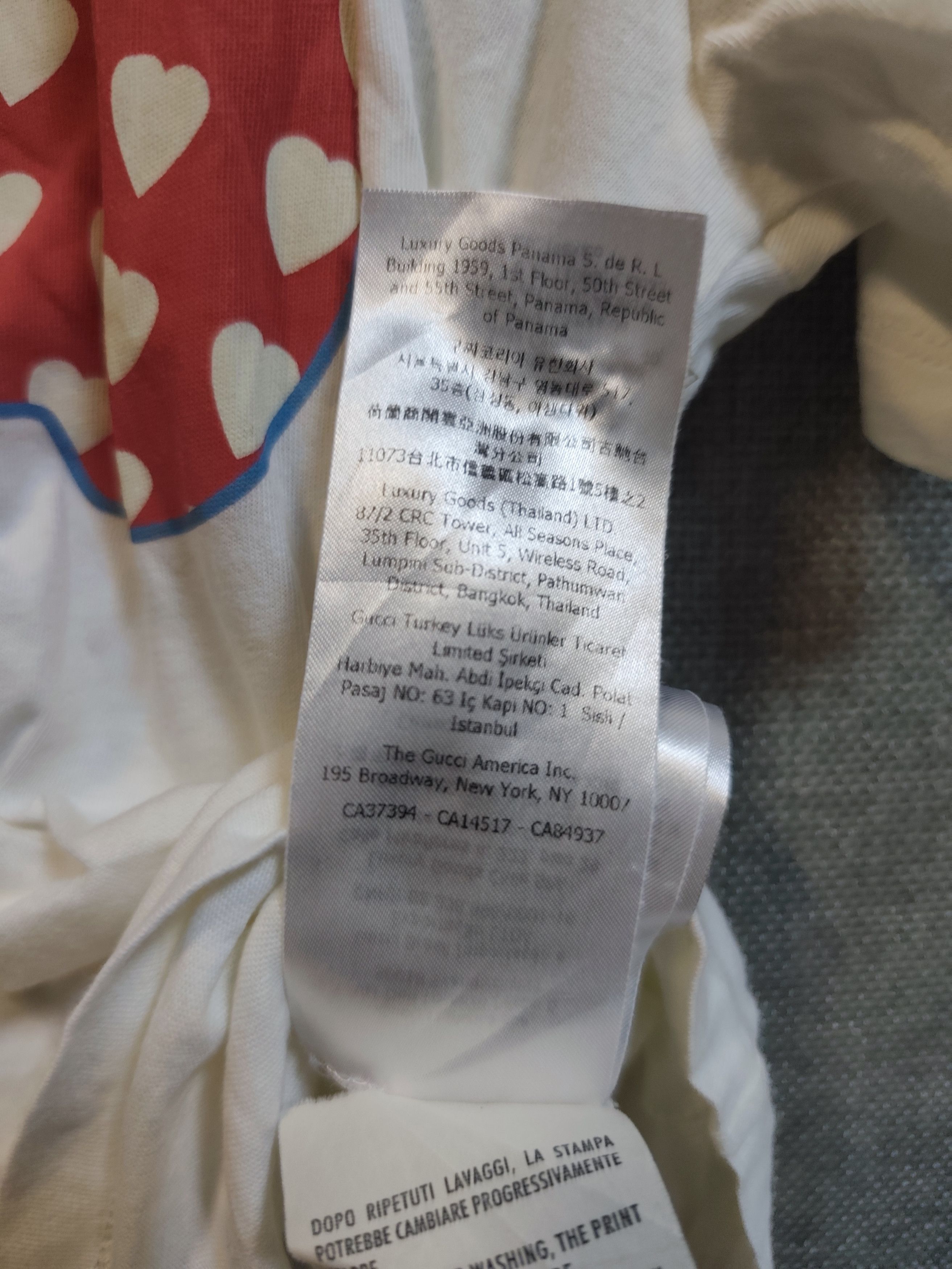 Gucci Gucci "Les Pommes" Apple Heart Print T Shirt Size US M / EU 48-50 / 2 - 15 Thumbnail
