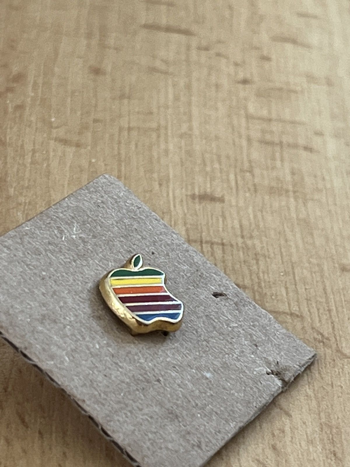 Apple Apple Macintosh 🍏 logo vintage pin Size ONE SIZE - 2 Thumbnail