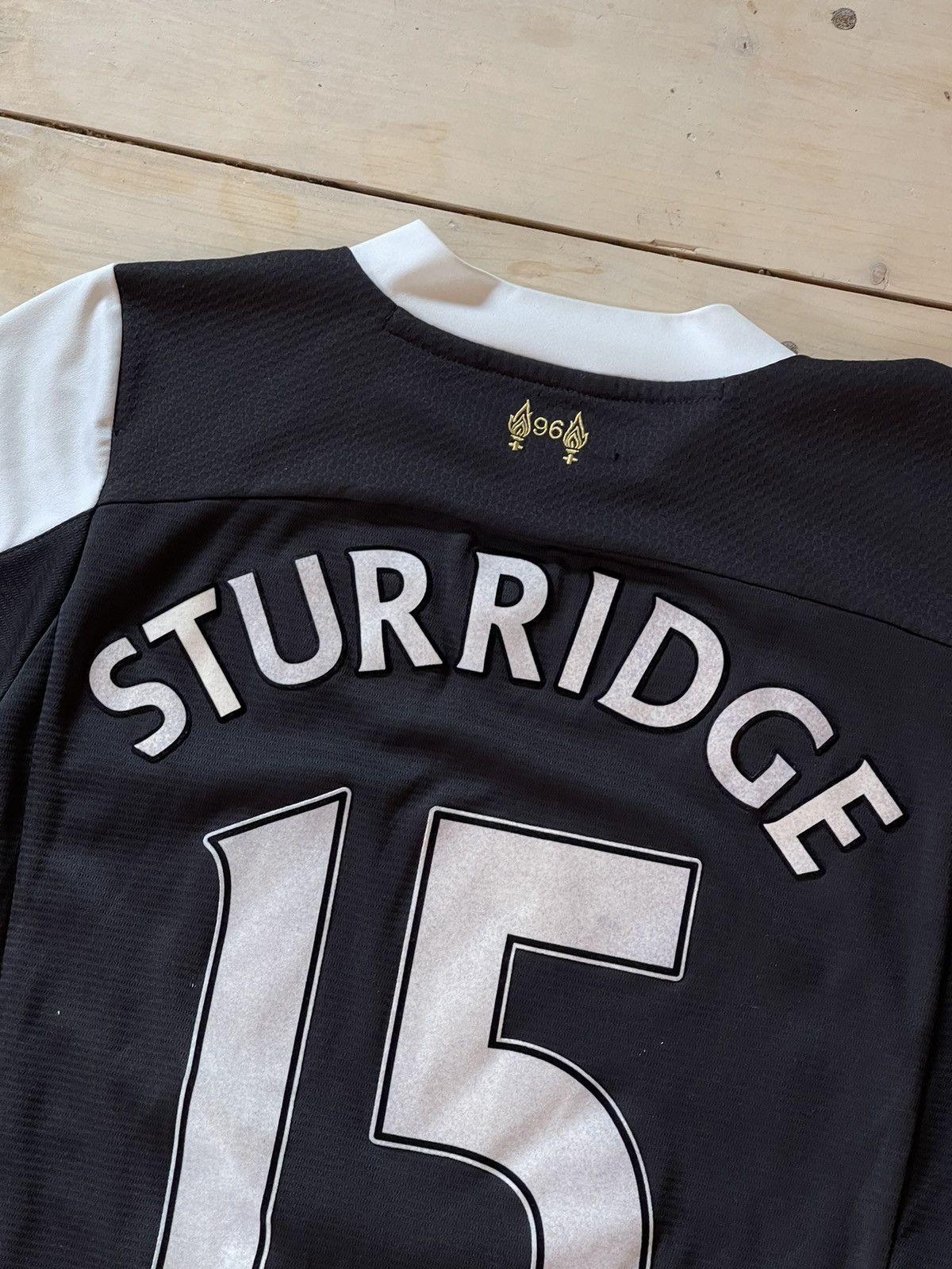 Warrior 2013 Warrior Liverpool #15 Sturridge soccer jersey Size US M / EU 48-50 / 2 - 11 Thumbnail