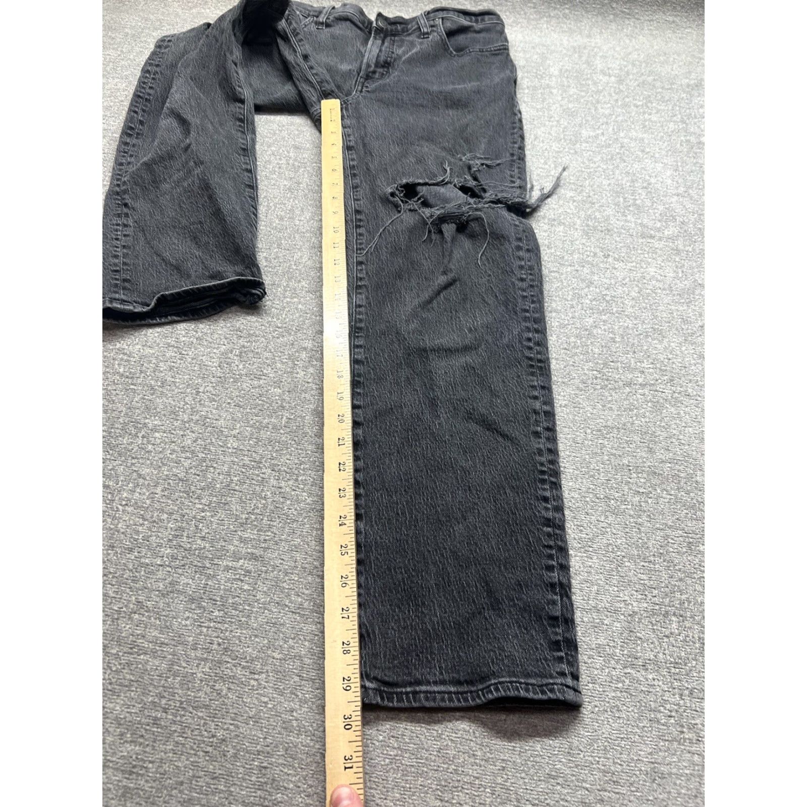 Madewell Madewell Jeans Black Women’s 30T Mid Rise Distressed Vintage Straight Inseam 30 in 32 waist Size 30" / US 8 / IT 44 - 4 Thumbnail