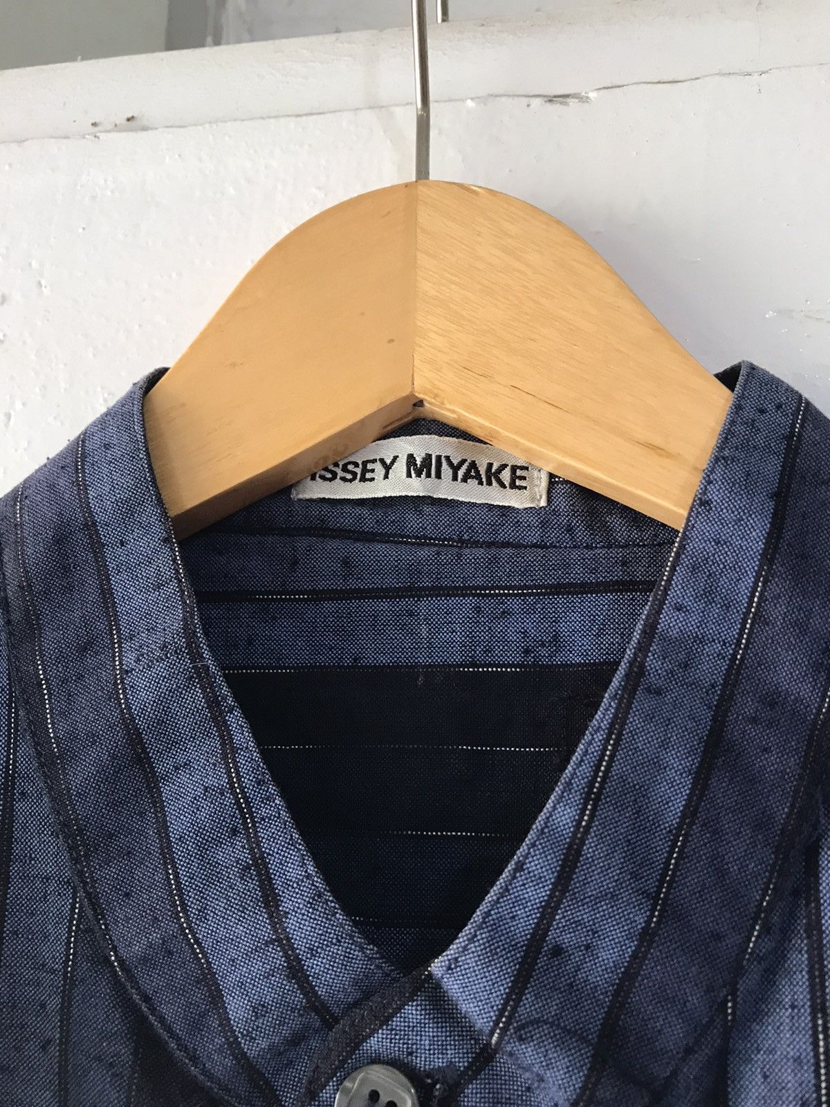 Issey Miyake Issey Miyake Men Shanghai Shirts Size US L / EU 52-54 / 3 - 5 Thumbnail