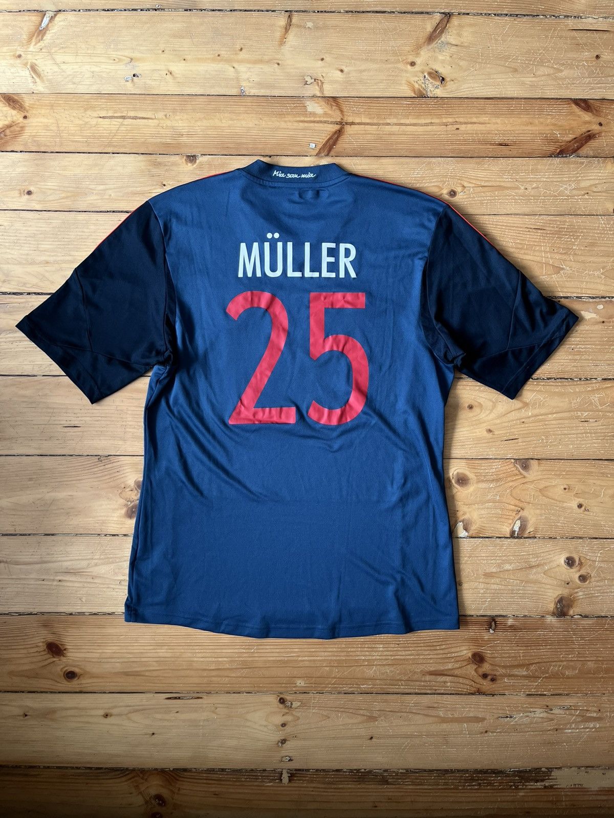 Adidas Adidas 2013-14 Bayern Munich Third Shirt Muller #25 Size US M / EU 48-50 / 2 - 7 Thumbnail