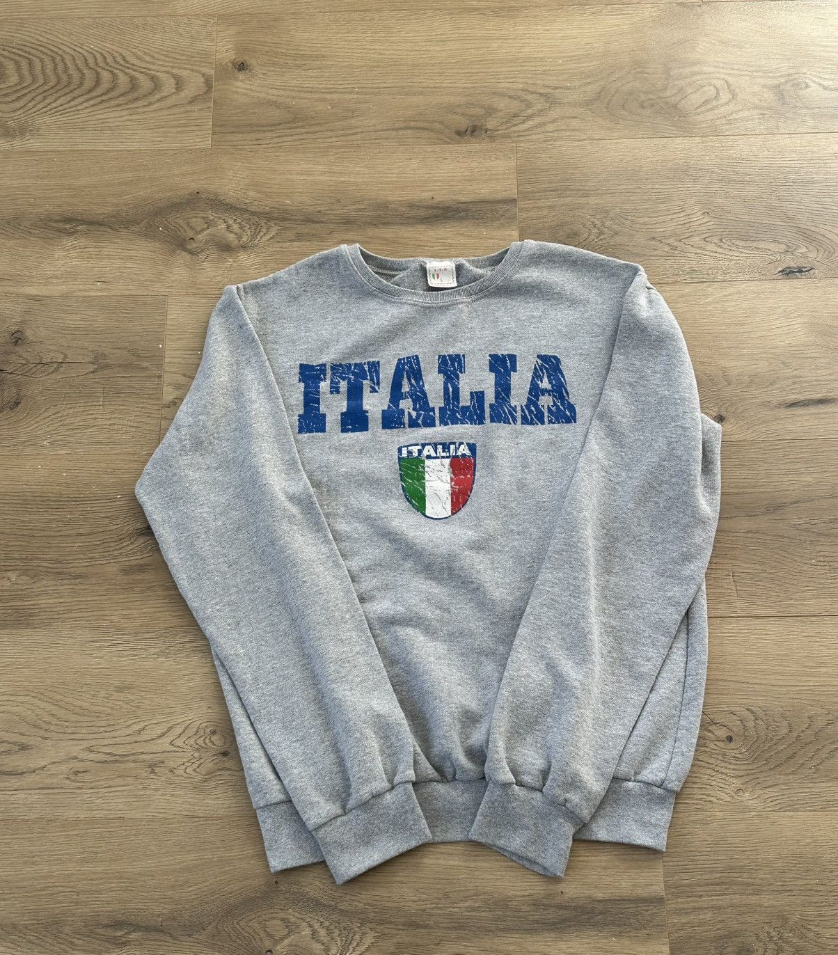 Vintage Grey vintage italia crewneck Size US M / EU 48-50 / 2 - 1 Thumbnail
