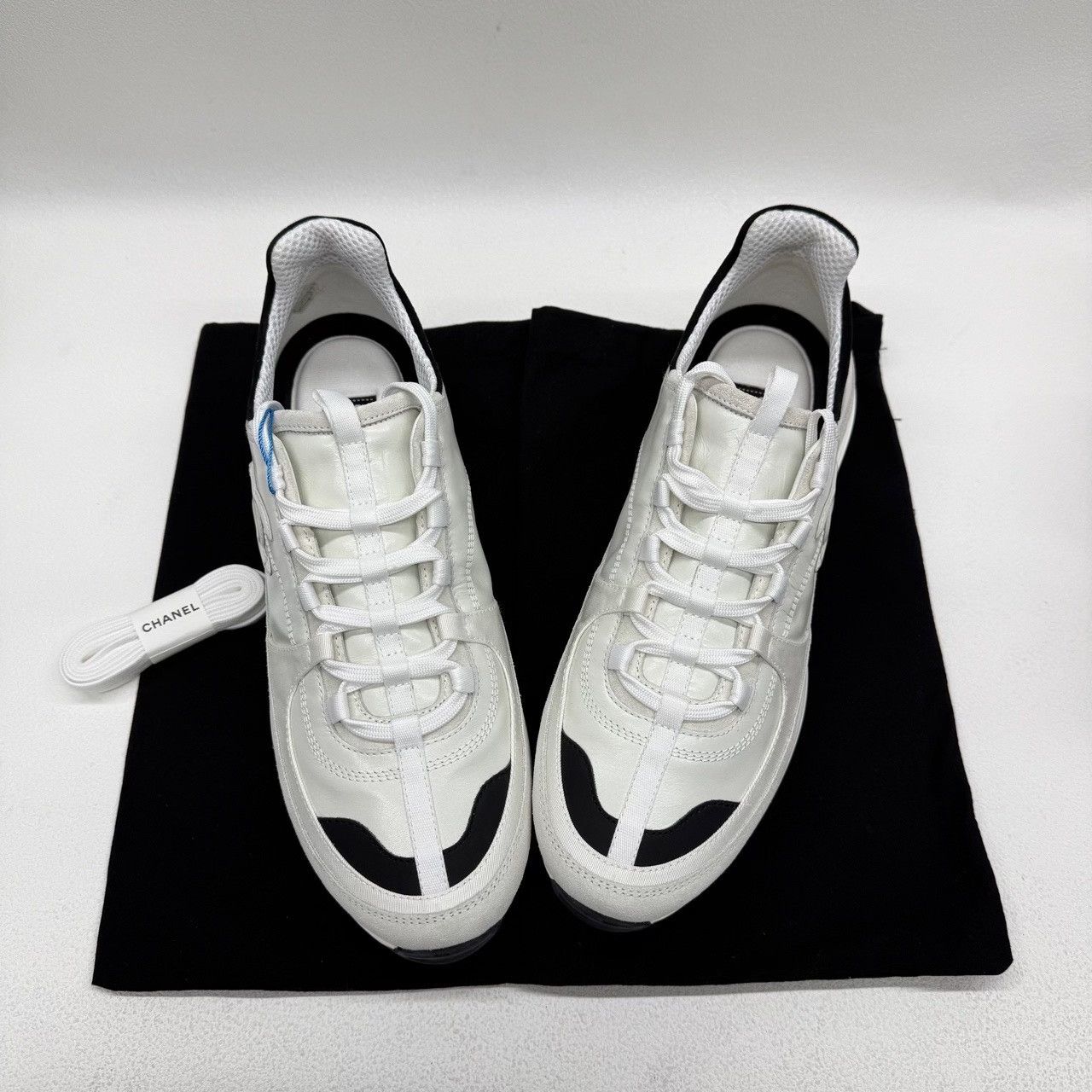 Chanel Chanel Casual White Lowtop Sneakers 11.5 Men Size US 11.5 / EU 44-45 - 1 Thumbnail