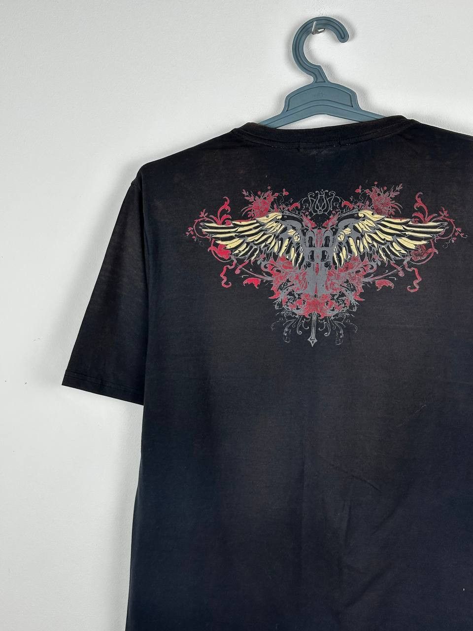 Emporio Armani Vintage Emporio Armani Revolver Y2K Distressed T Shirt Size US L / EU 52-54 / 3 - 10 Thumbnail