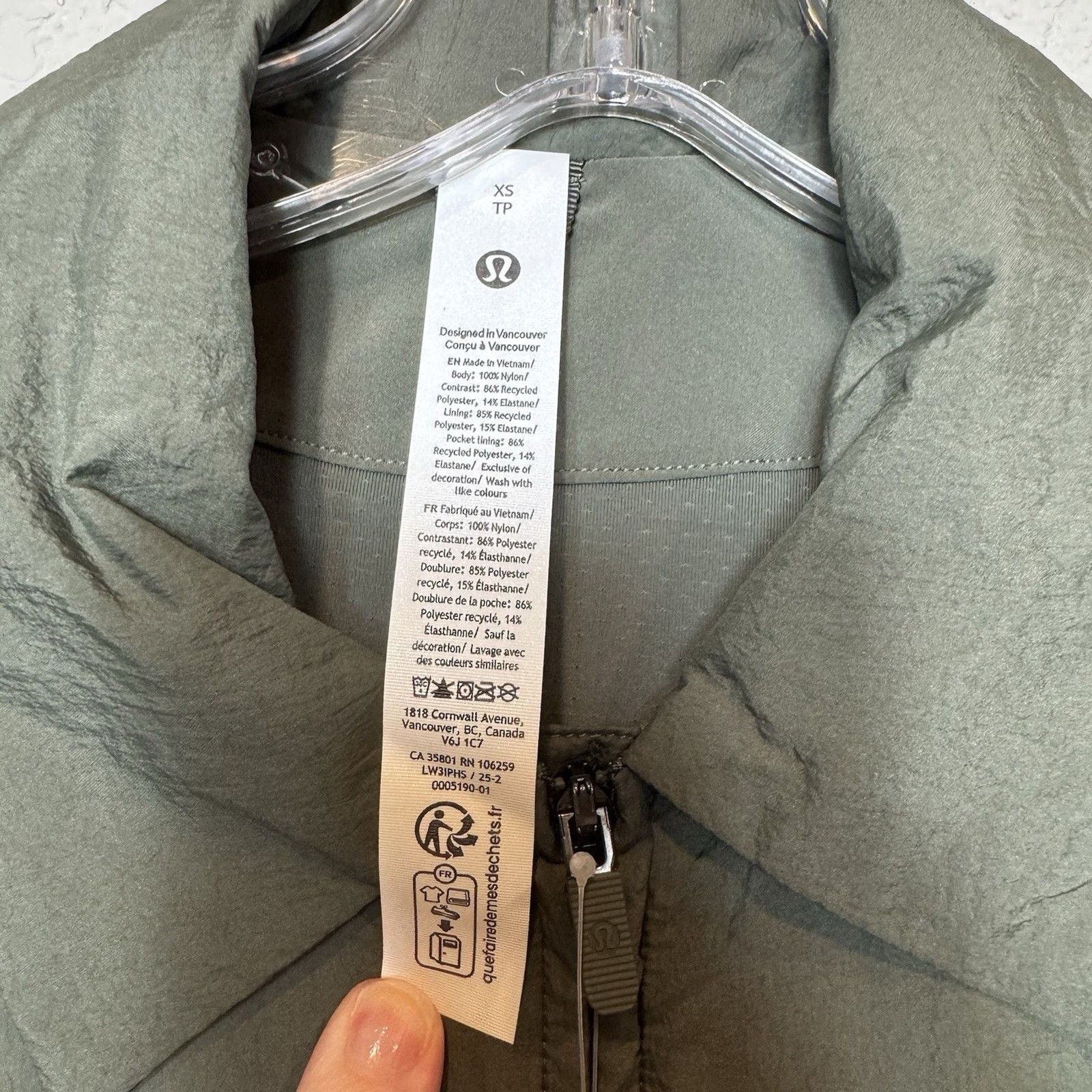 Lululemon Lululemon Collared Jacket Retro Army Green/Black Size XS NWT Size XS / US 0-2 / IT 36-38 - 4 Thumbnail