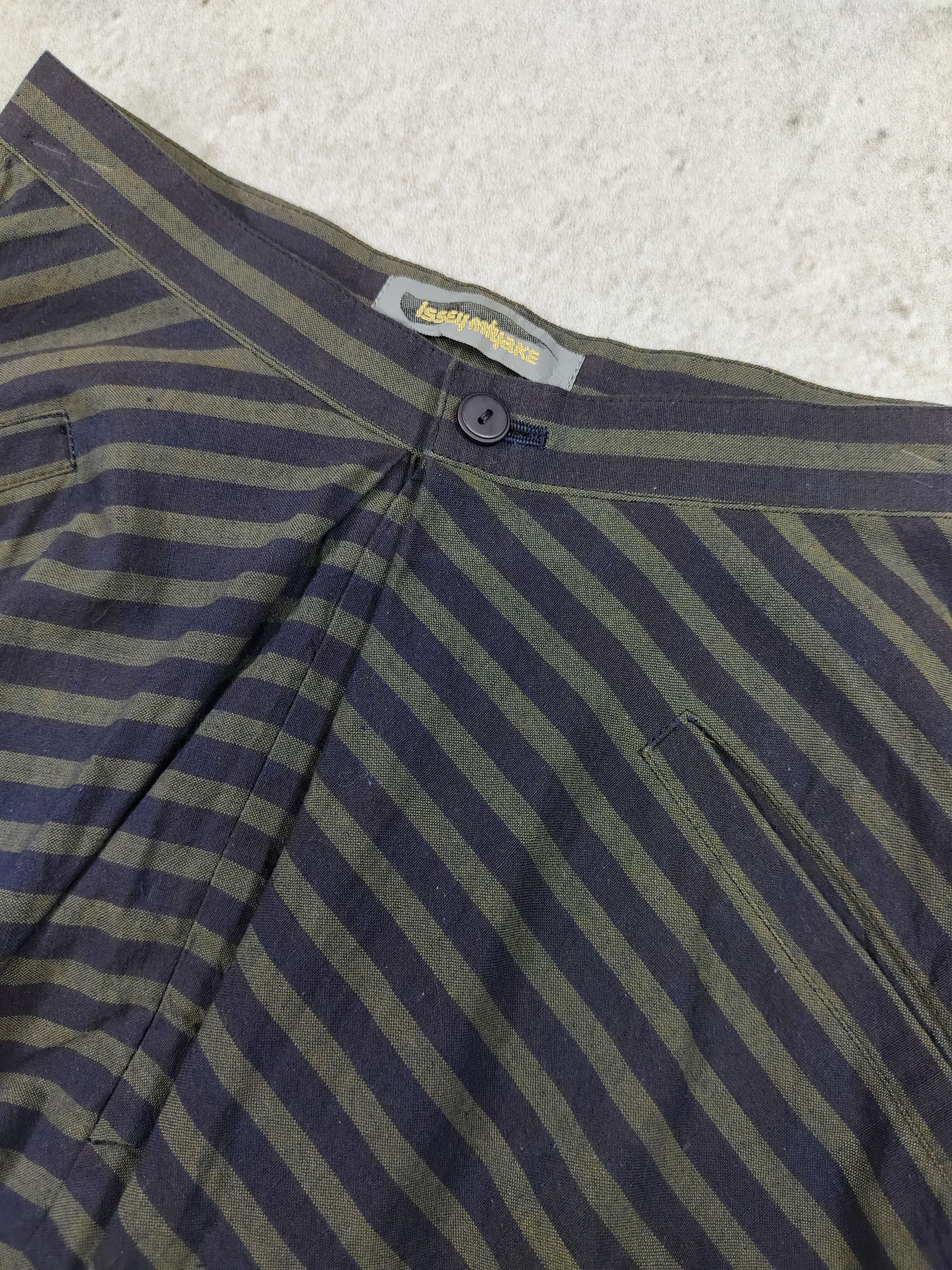 Issey Miyake 80s Issey Miyake- Archived Runway Sculptural Hakama Samurai Size US 28 / EU 44 - 9 Thumbnail