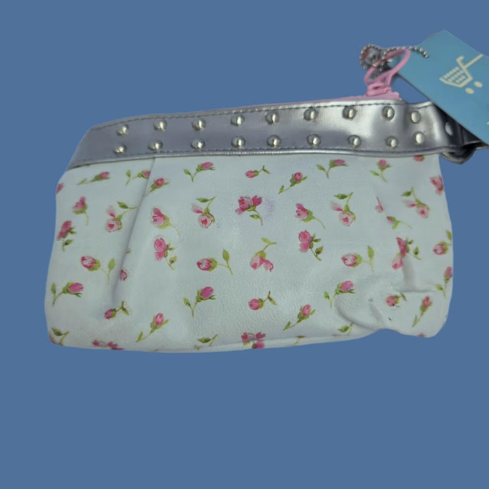 Vintage Y2kTransversion Wallet Wristlet Womens White Floral Rose Studded Key Ring Size ONE SIZE - 1 Thumbnail