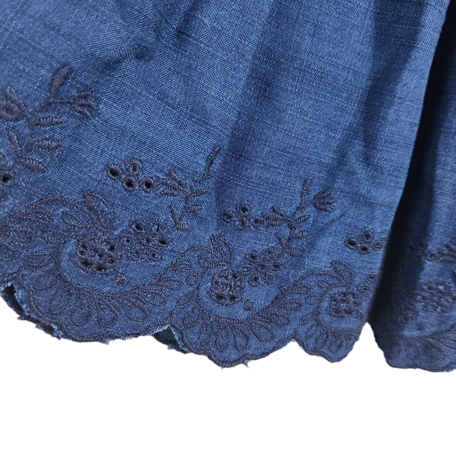 American Eagle Outfitters NWT American Eagle Off Shoulder Chambray Romantic Top Small Size S / US 4 / IT 40 - 7 Thumbnail