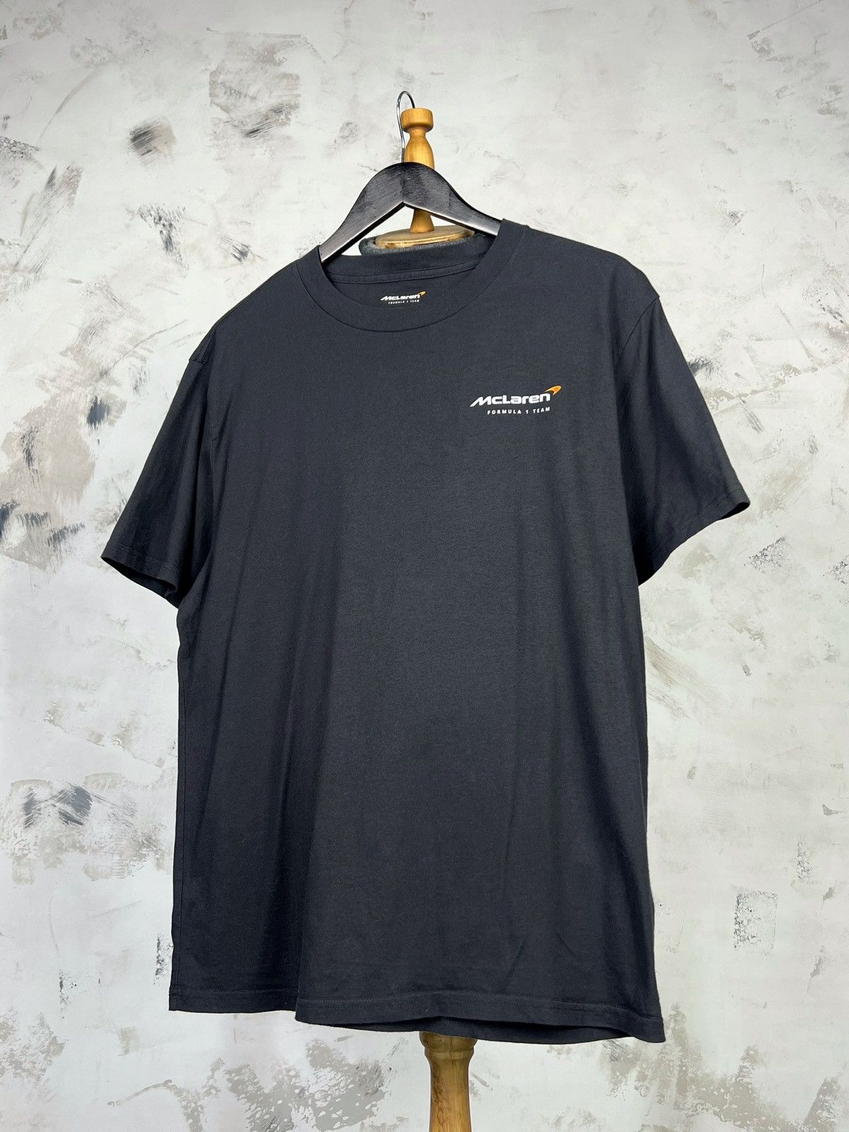 Formula 1 McLaren Formula 1 Team Graphic Shirt Official F1 Merch L Size US L / EU 52-54 / 3 - 2 Thumbnail